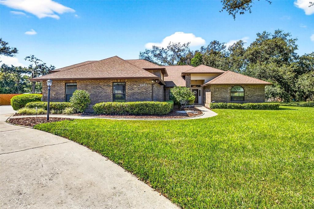 Photo of 2401 Natures Court, Valrico, FL 33596 (MLS # TB8437205)