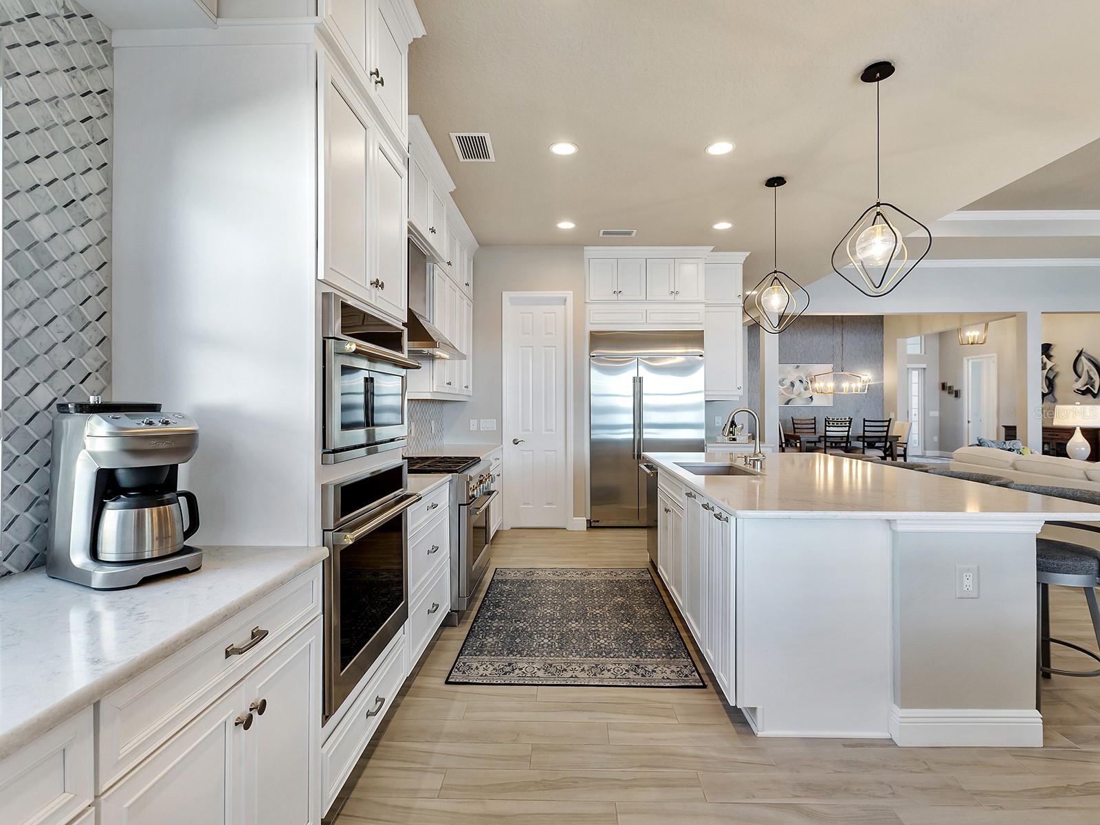 LAKEHOUSE COVE AT WATERSIDE - Residential