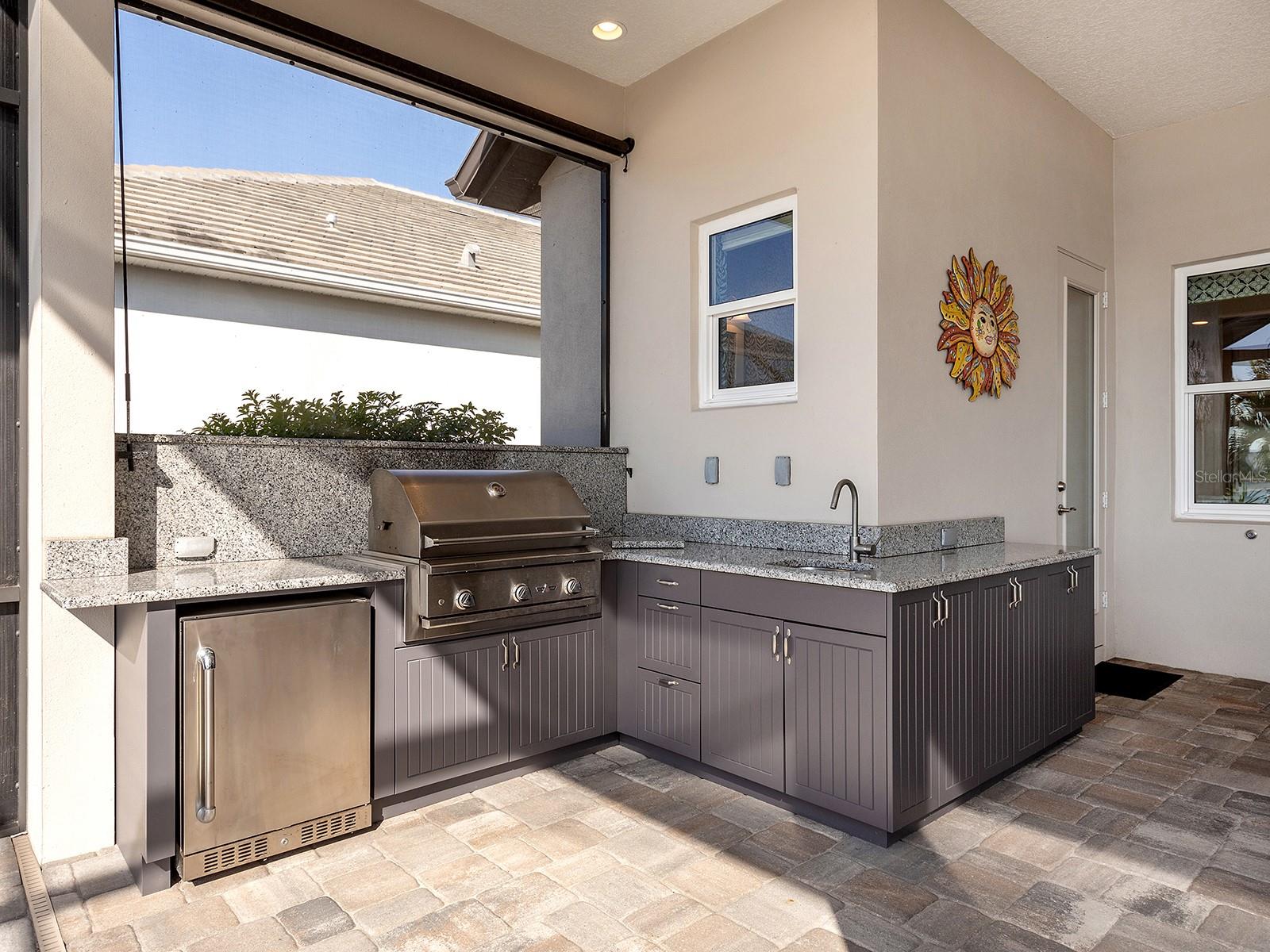 LAKEHOUSE COVE AT WATERSIDE - Residential