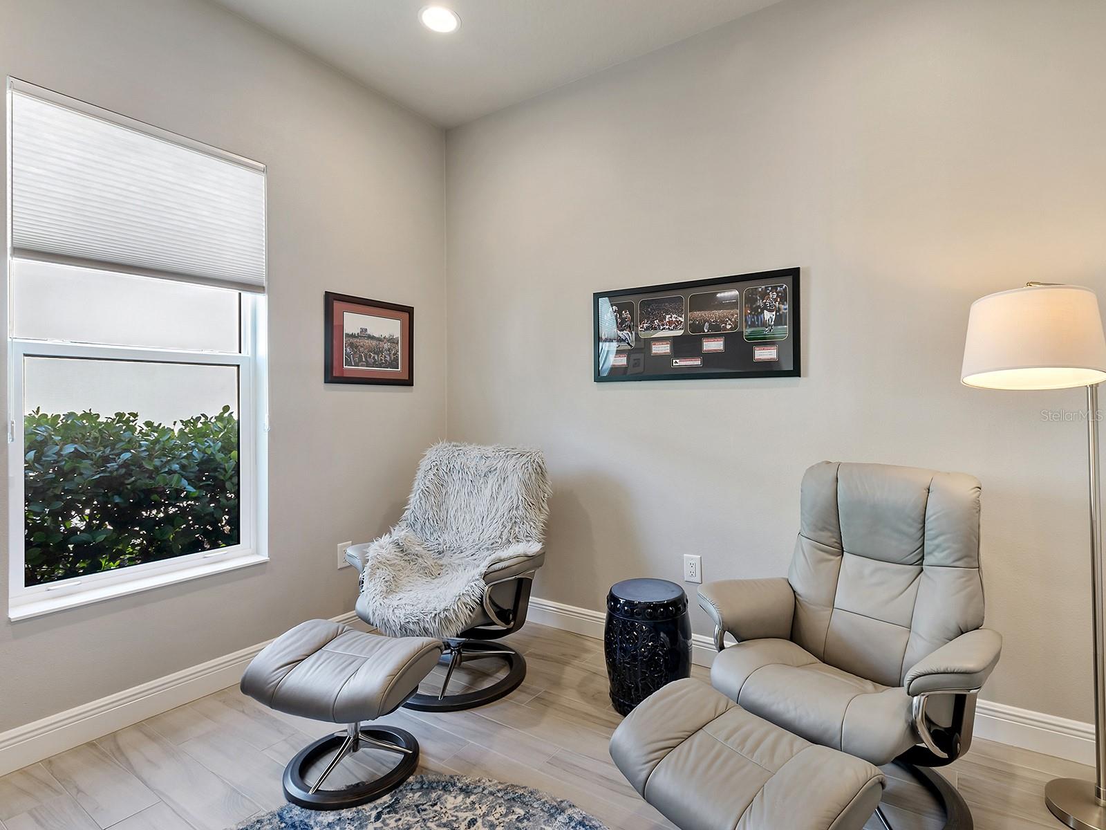 LAKEHOUSE COVE AT WATERSIDE - Residential