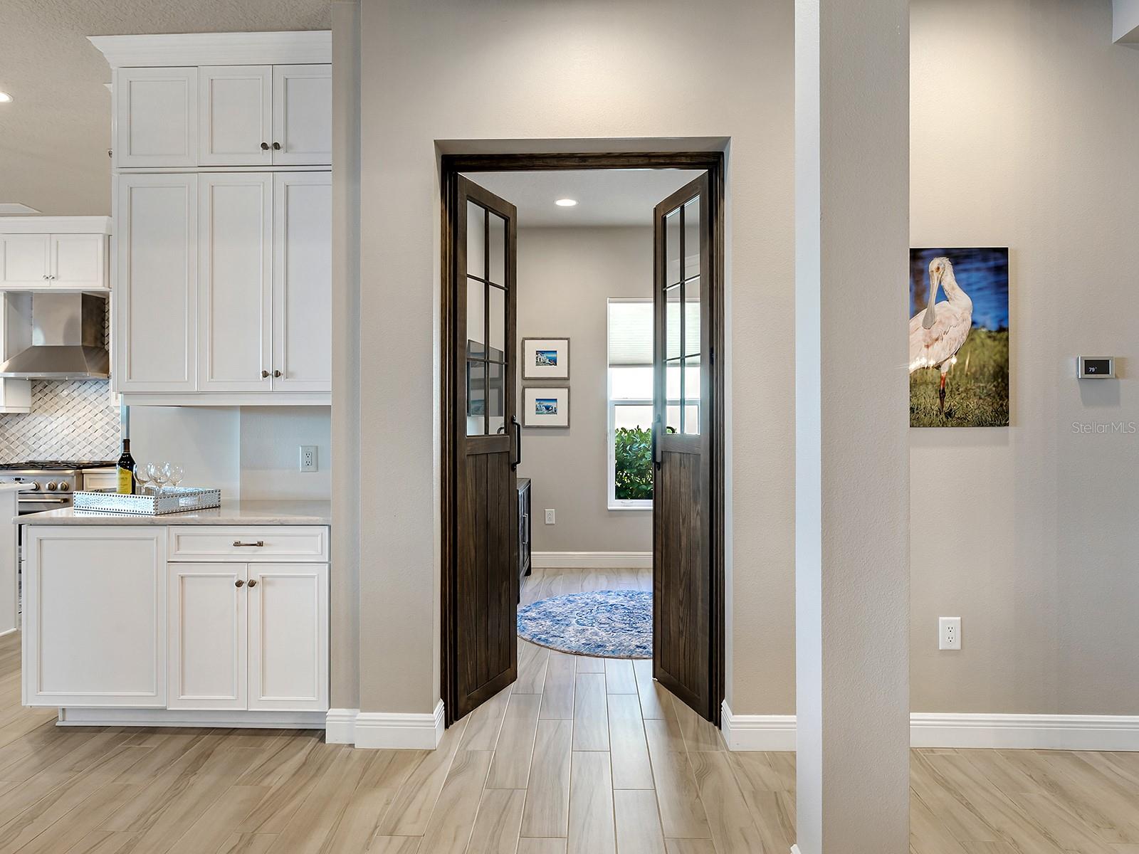 LAKEHOUSE COVE AT WATERSIDE - Residential