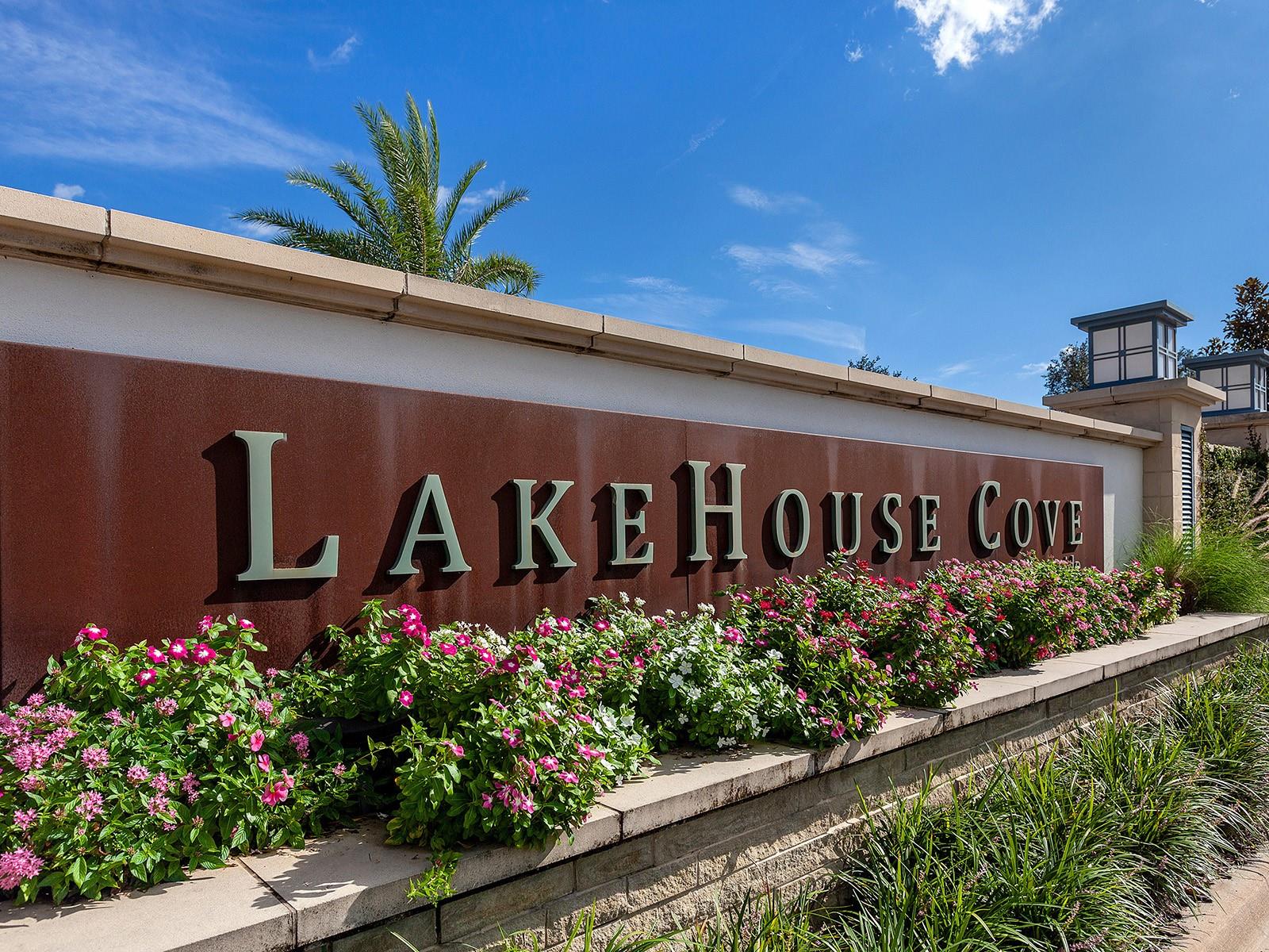 LAKEHOUSE COVE AT WATERSIDE - Residential