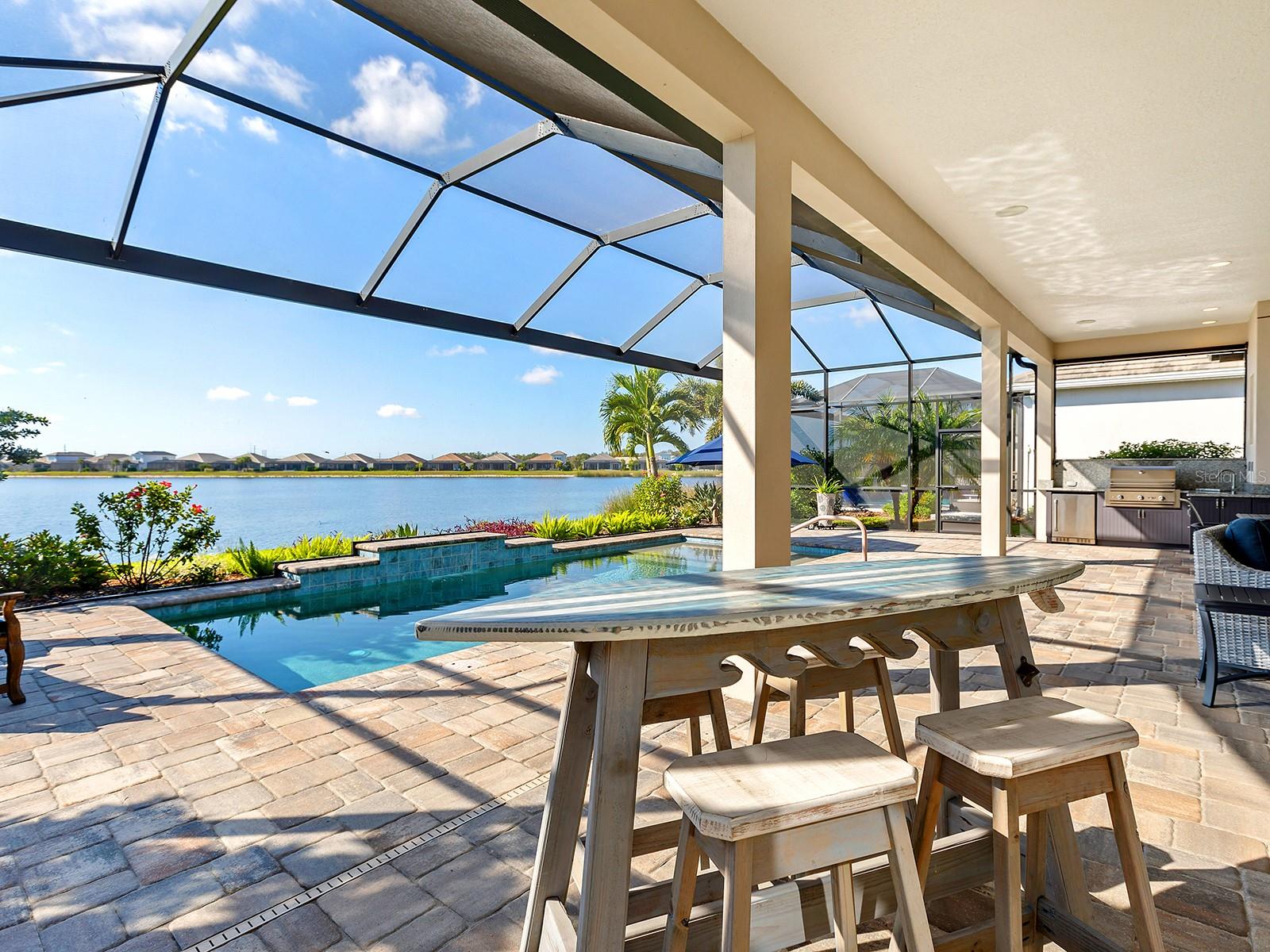 LAKEHOUSE COVE AT WATERSIDE - Residential