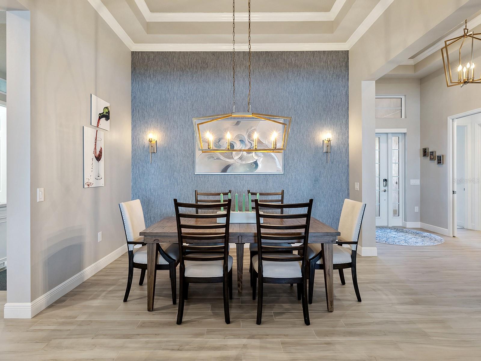 LAKEHOUSE COVE AT WATERSIDE - Residential