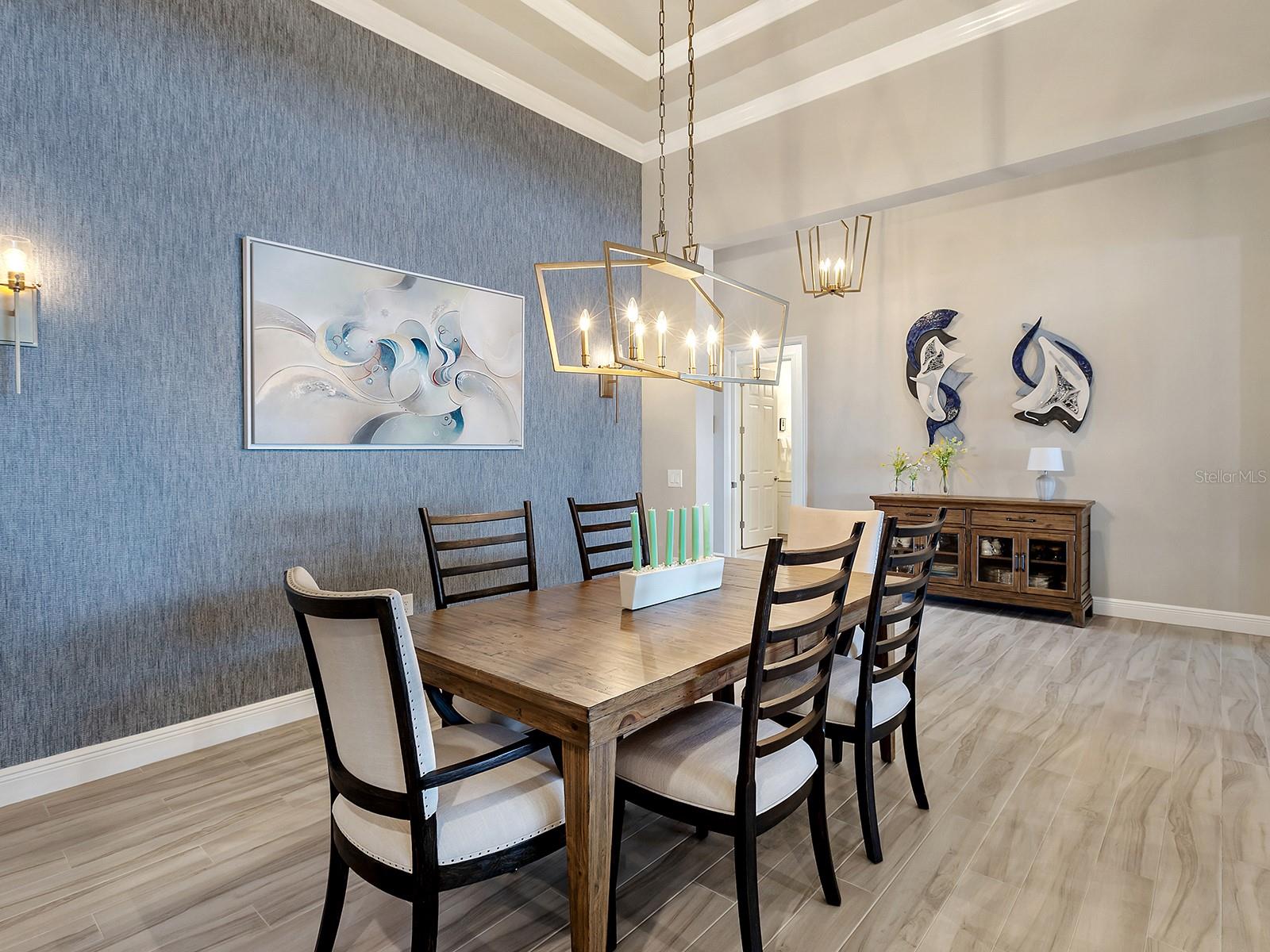 LAKEHOUSE COVE AT WATERSIDE - Residential