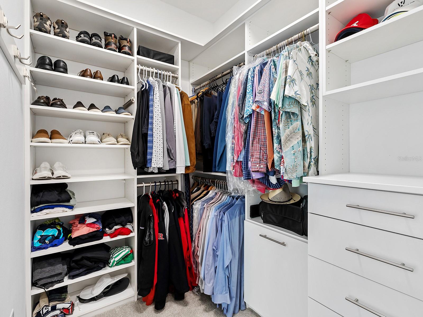 LAKEHOUSE COVE AT WATERSIDE - Residential