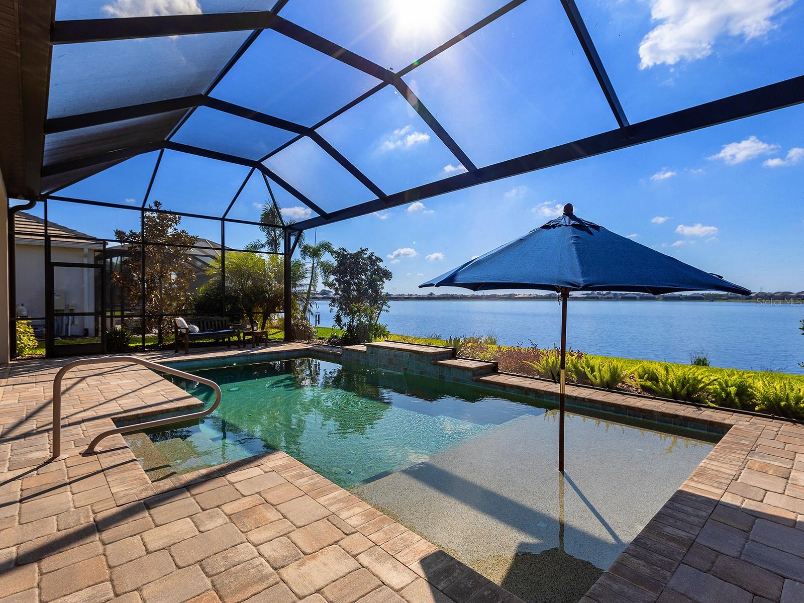 LAKEHOUSE COVE AT WATERSIDE - Residential