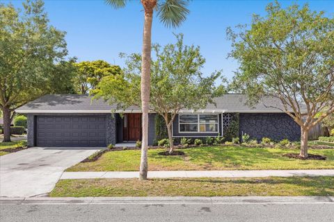 Photo of 2544 Dakota Trail, Fern Park, FL 32730 (MLS # O6339642) Photo of 2544 Dakota Trail, Fern Park, FL 32730 (MLS # O6339642)