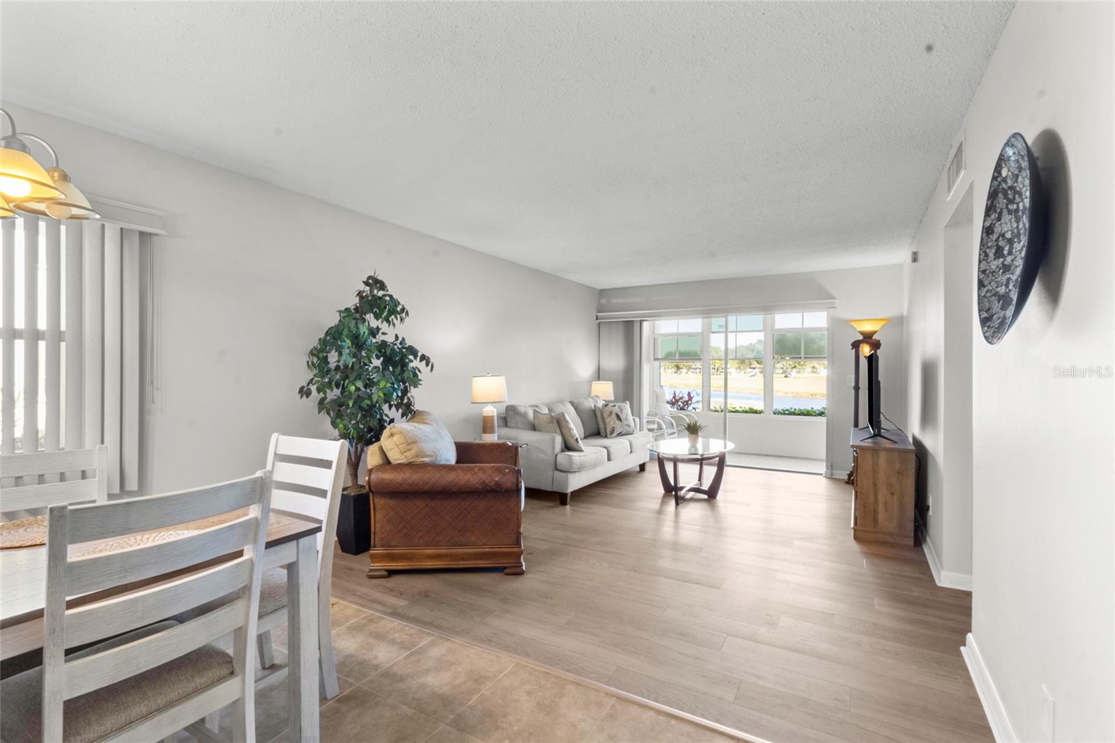 7193 W COUNTRY CLUB DRIVE N 140