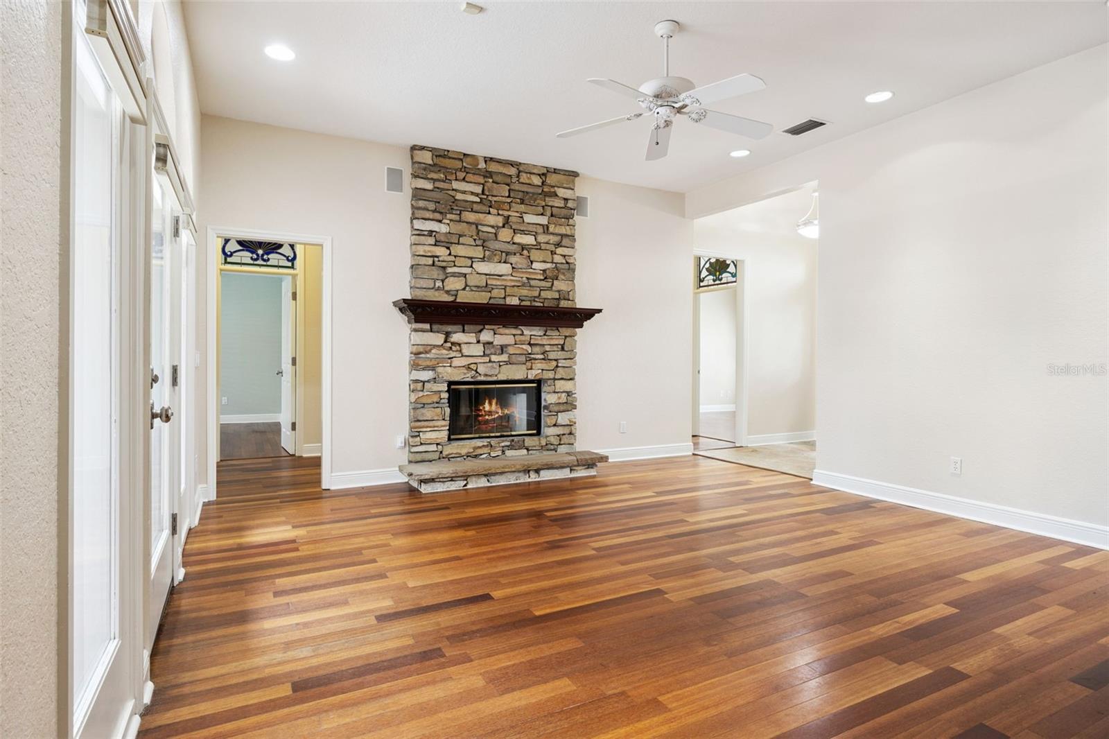 DEER ISLAND PH 02 - Residential