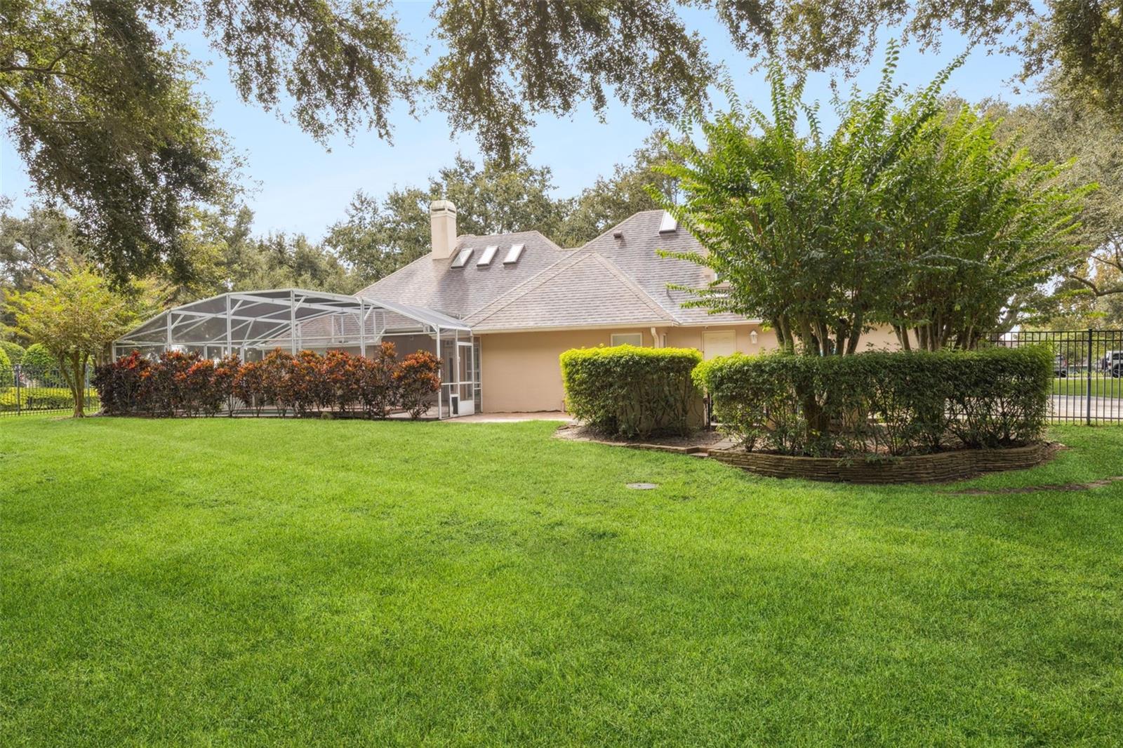 DEER ISLAND PH 02 - Residential