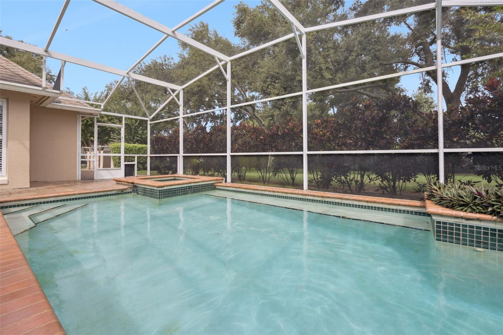DEER ISLAND PH 02 - Residential