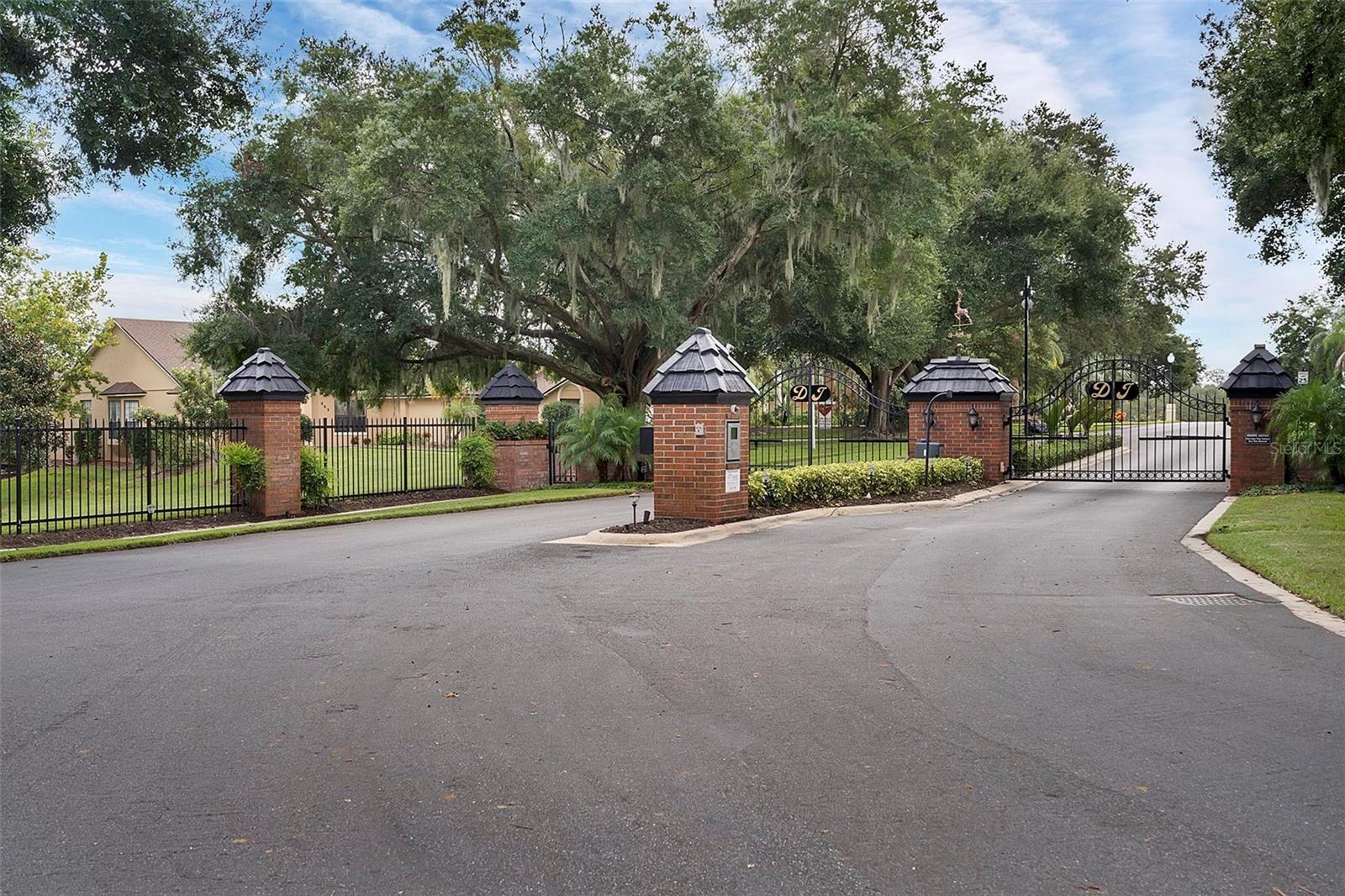 DEER ISLAND PH 02 - Residential