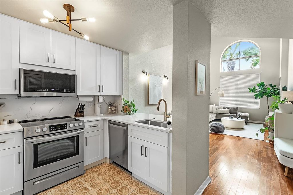 Photo of 700 S Harbour Island Boulevard #105, Tampa, FL 33602 (MLS # TB8382354)