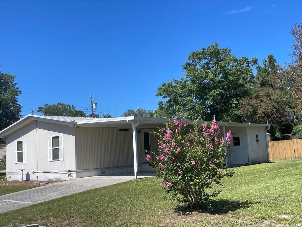 Photo of 9685 SE 162nd Place, Summerfield, FL 34491 (MLS # G5117835)