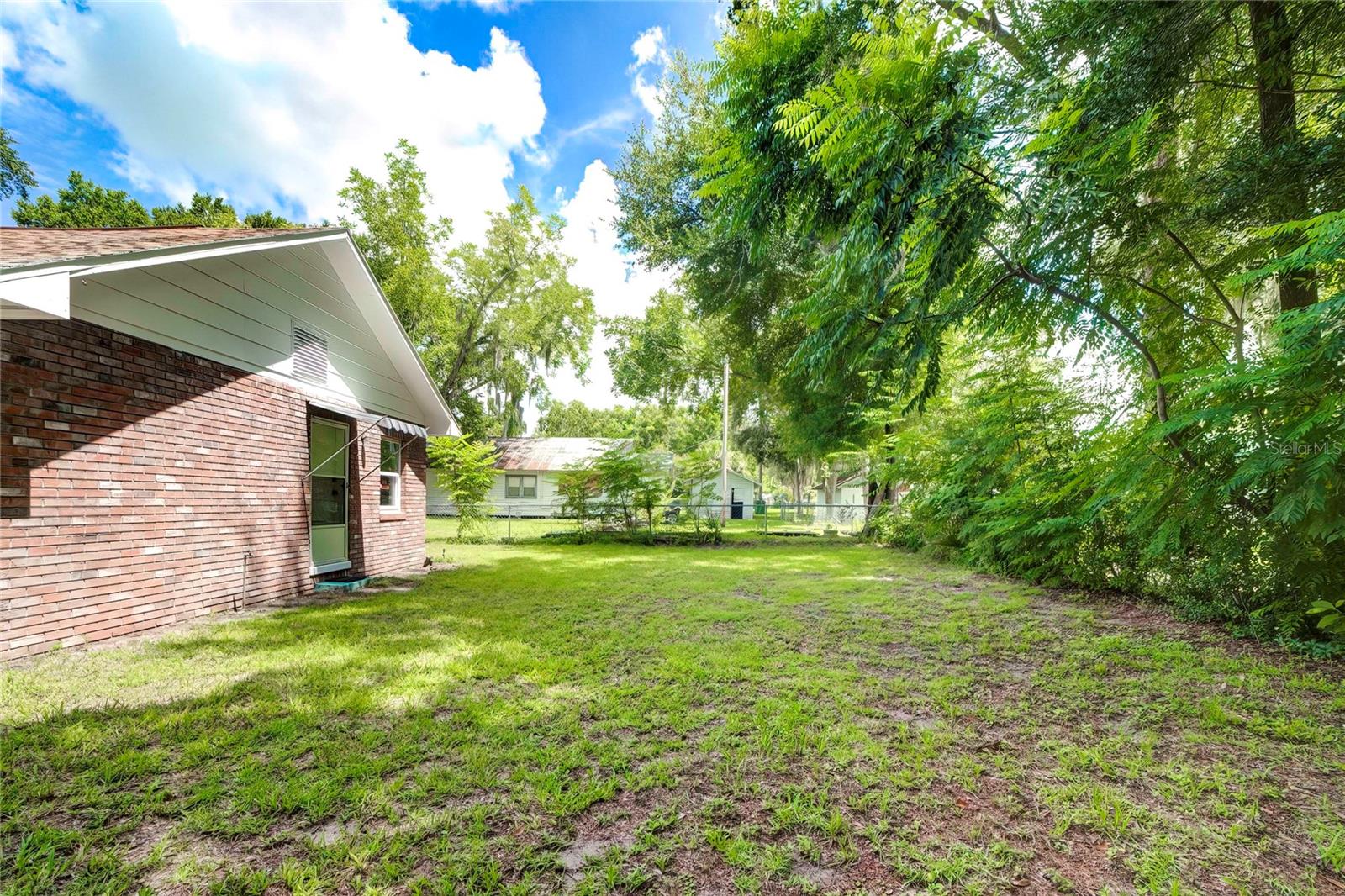 MEADOUVISTA - Residential