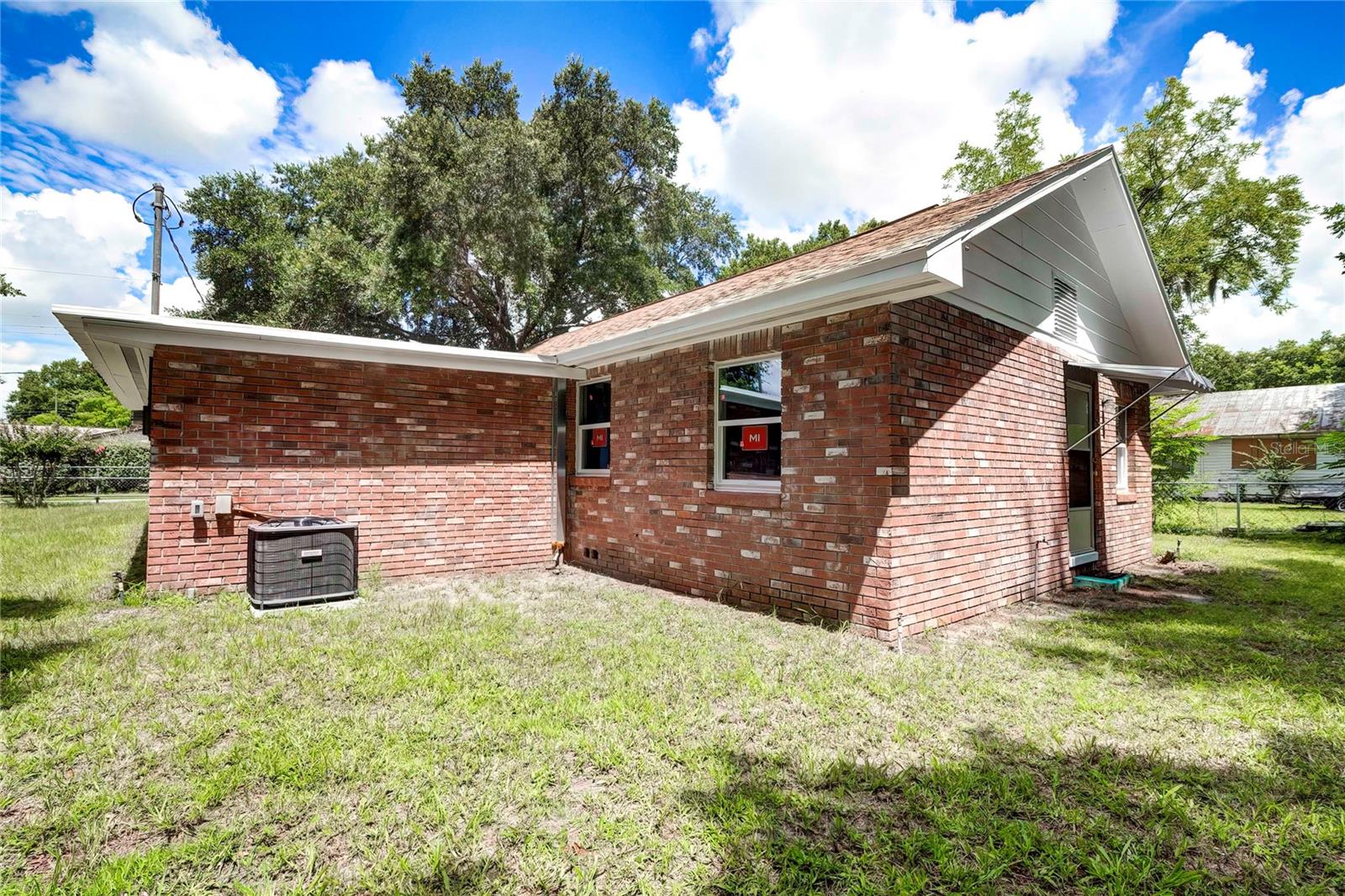 MEADOUVISTA - Residential