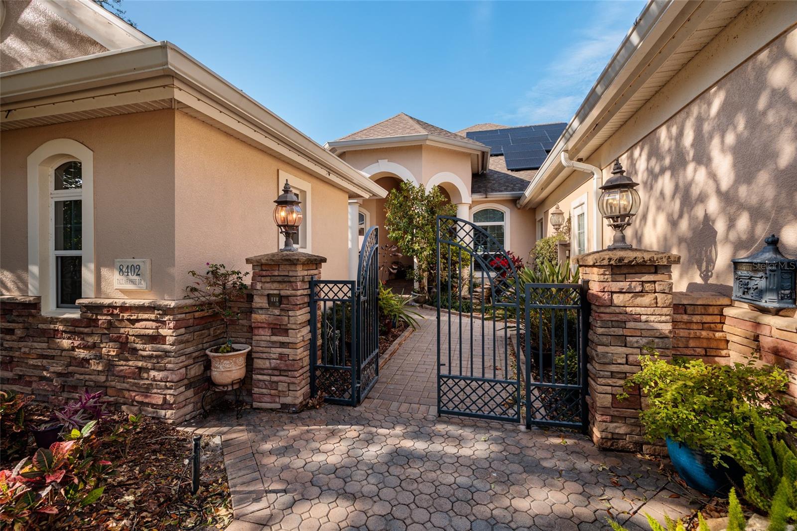 8402 TALLAHASSEE DRIVE NE