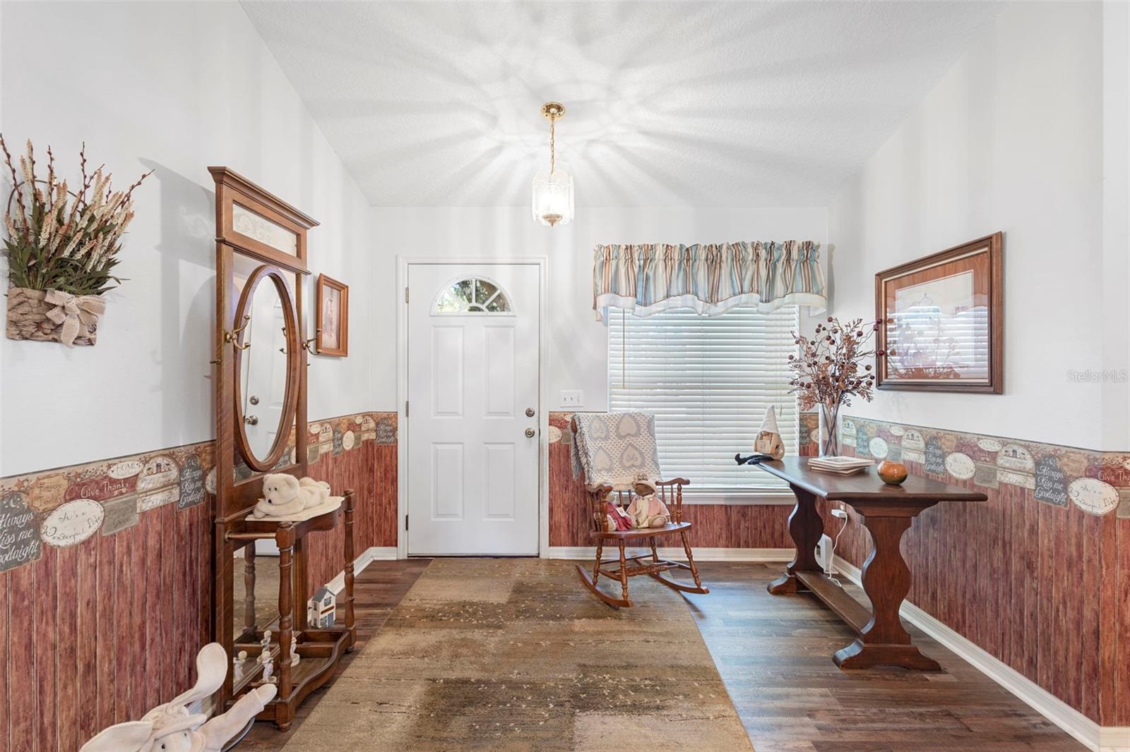 10320 BUMBLEBEE LANE