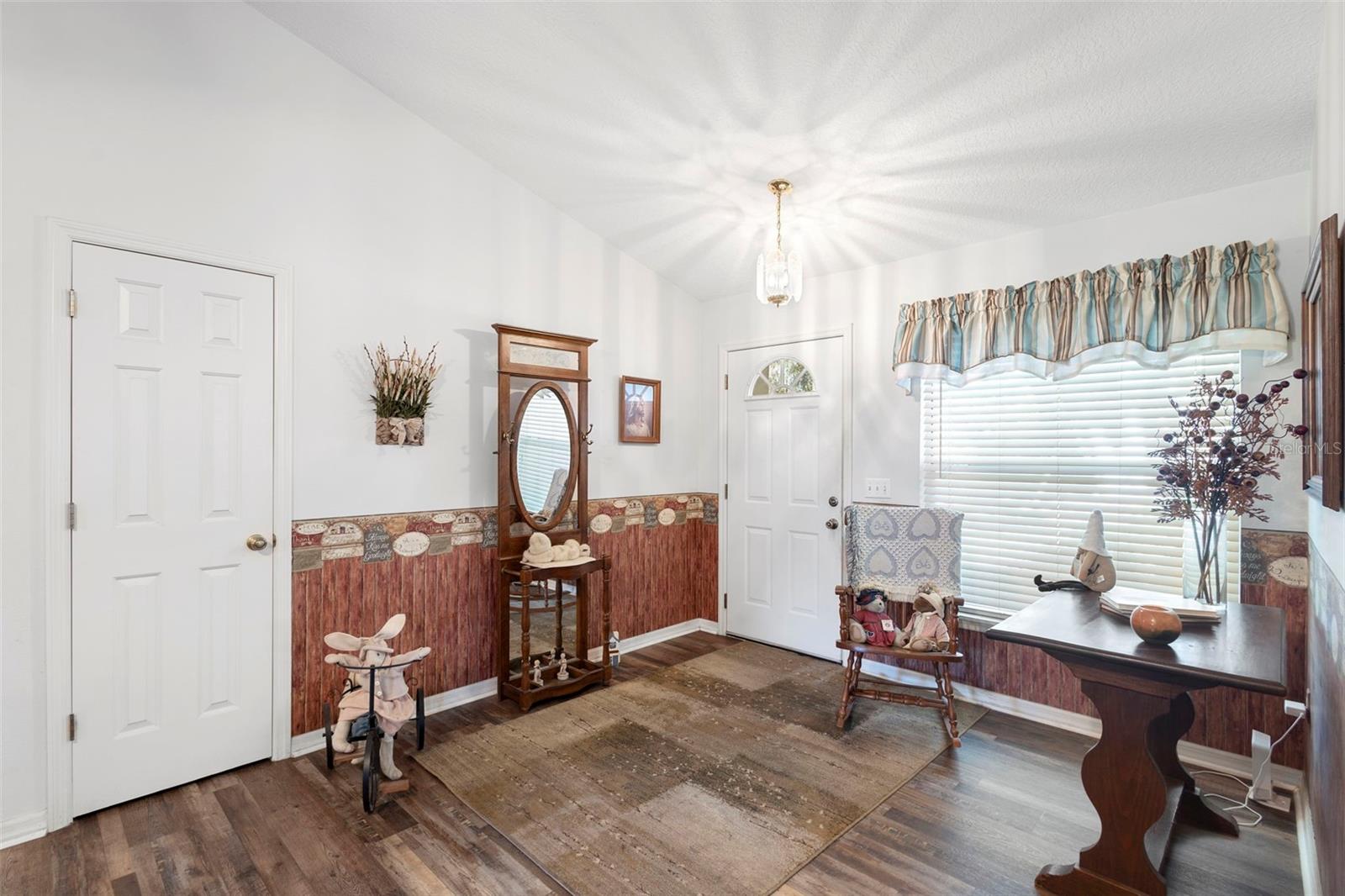 10320 BUMBLEBEE LANE