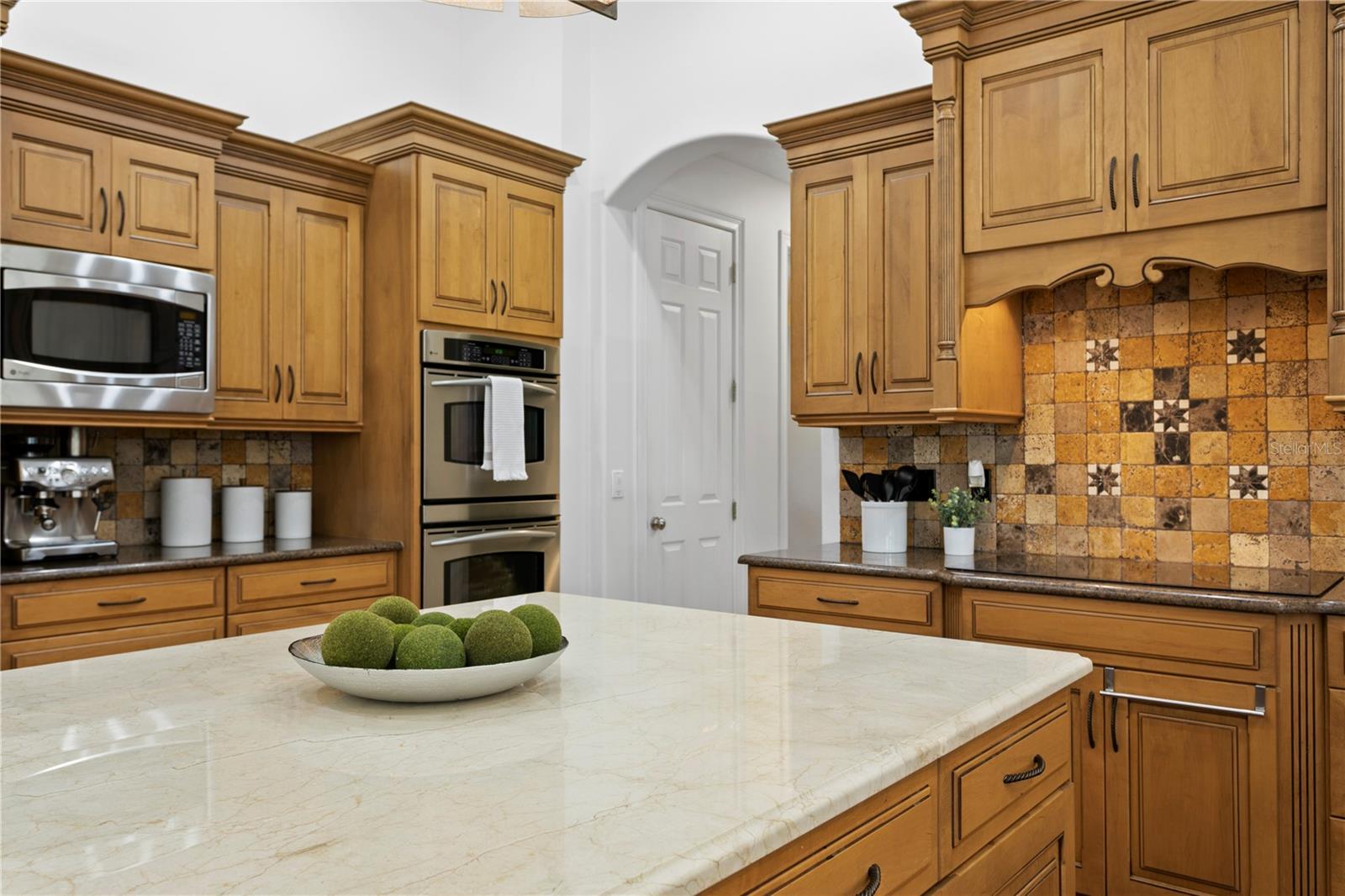 CHEVAL POLO & GOLF CL PHAS - Residential