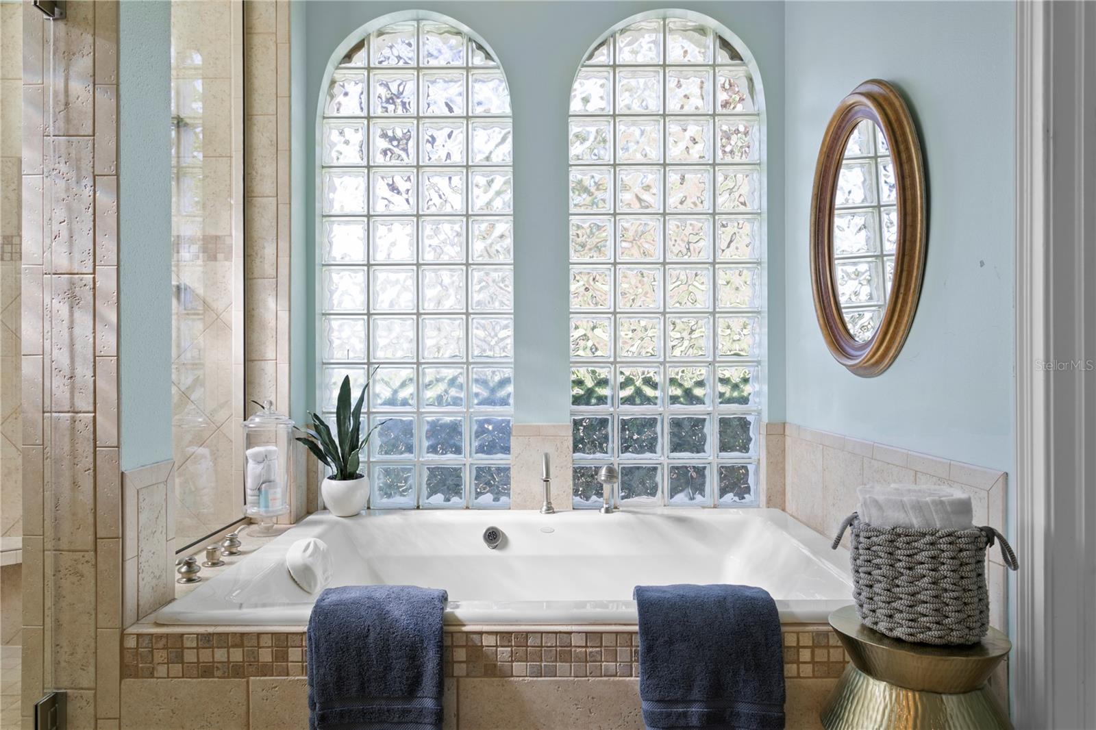 CHEVAL POLO & GOLF CL PHAS - Residential