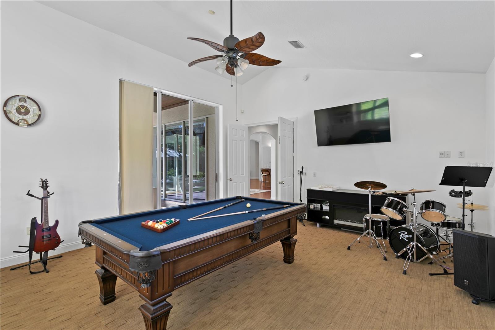 CHEVAL POLO & GOLF CL PHAS - Residential