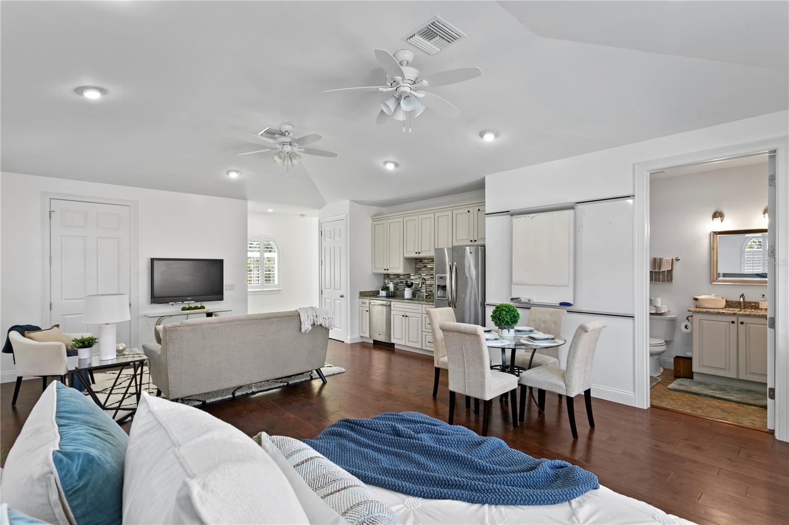 CHEVAL POLO & GOLF CL PHAS - Residential