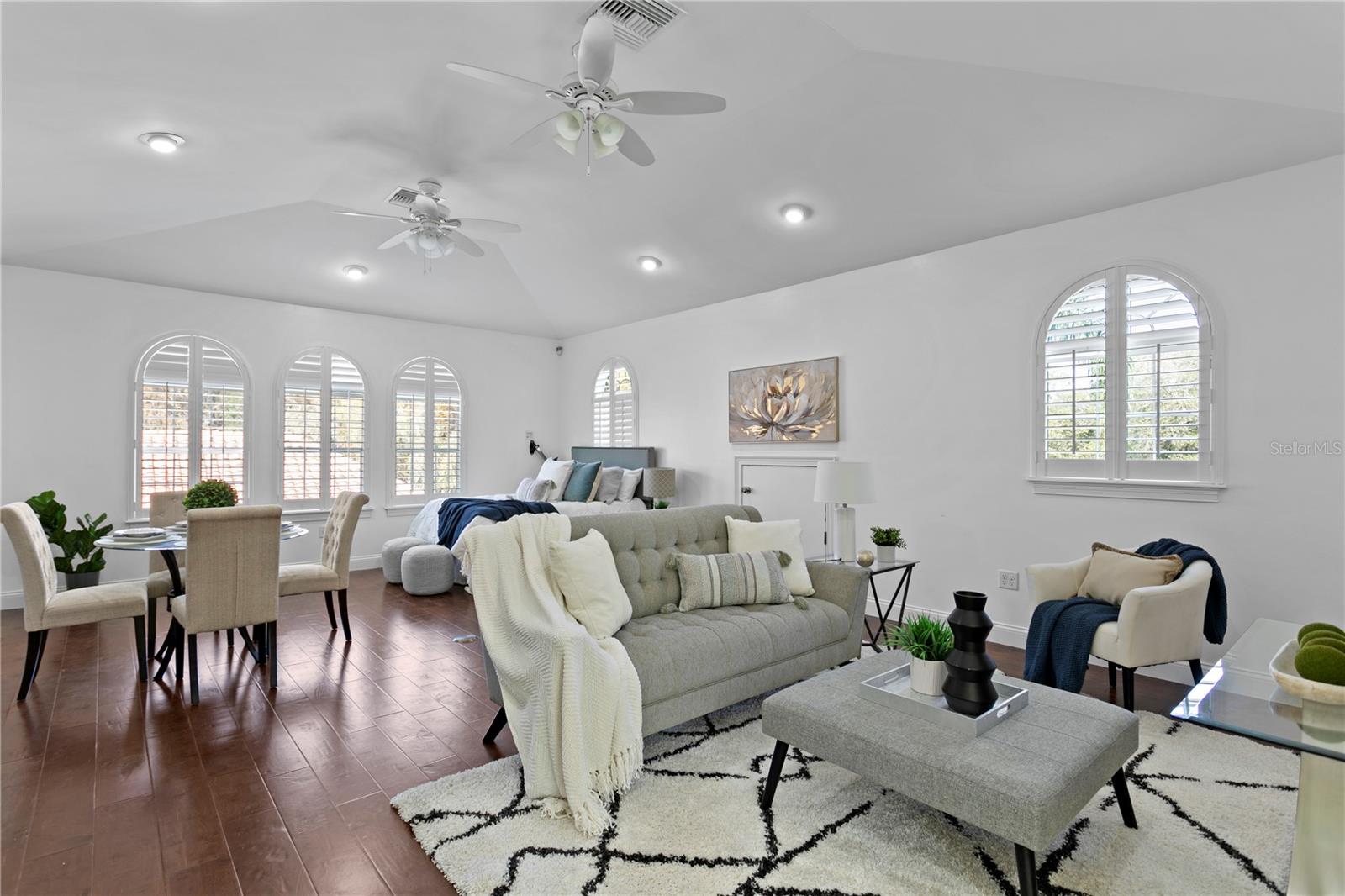 CHEVAL POLO & GOLF CL PHAS - Residential