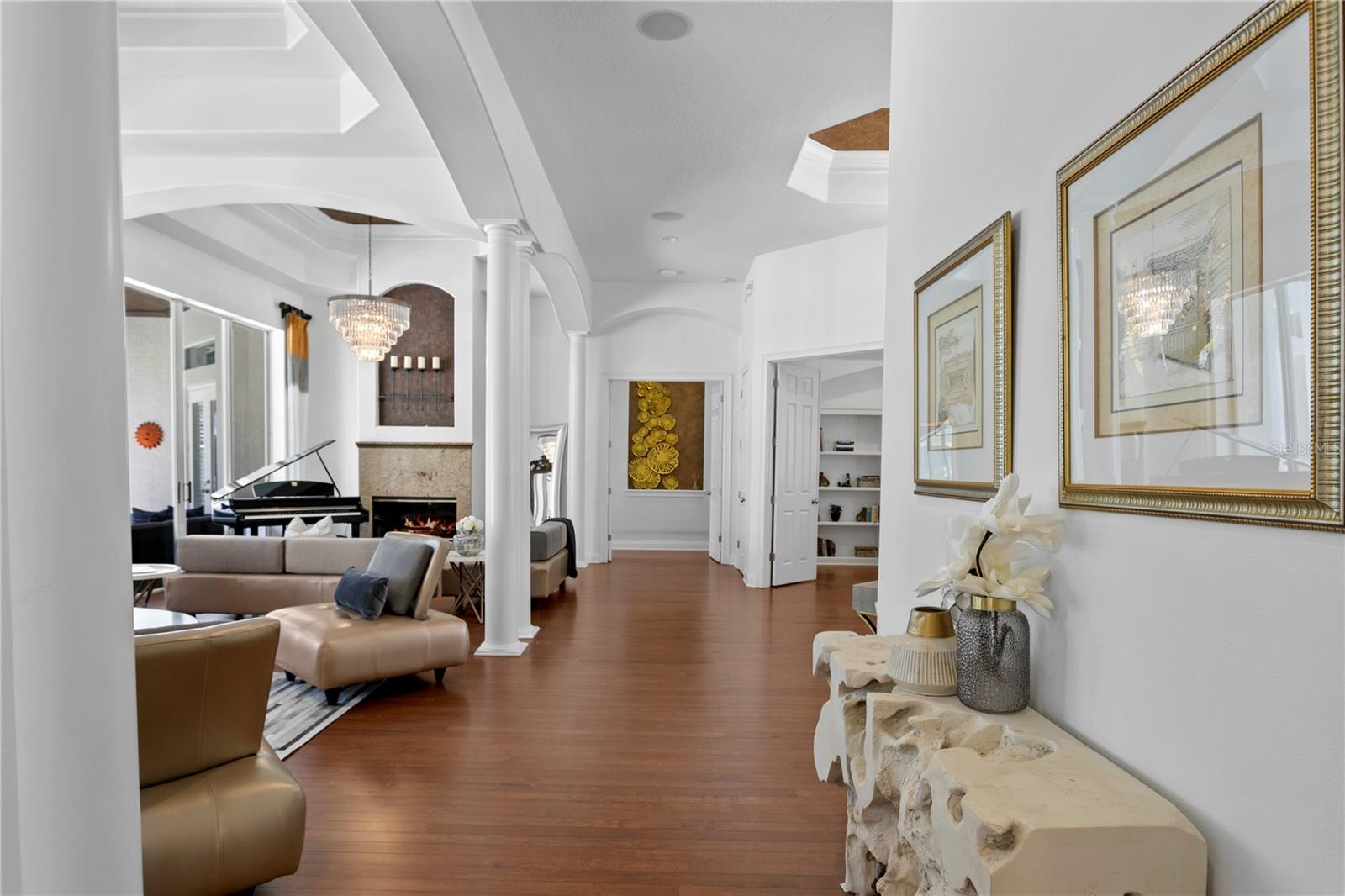 CHEVAL POLO & GOLF CL PHAS - Residential