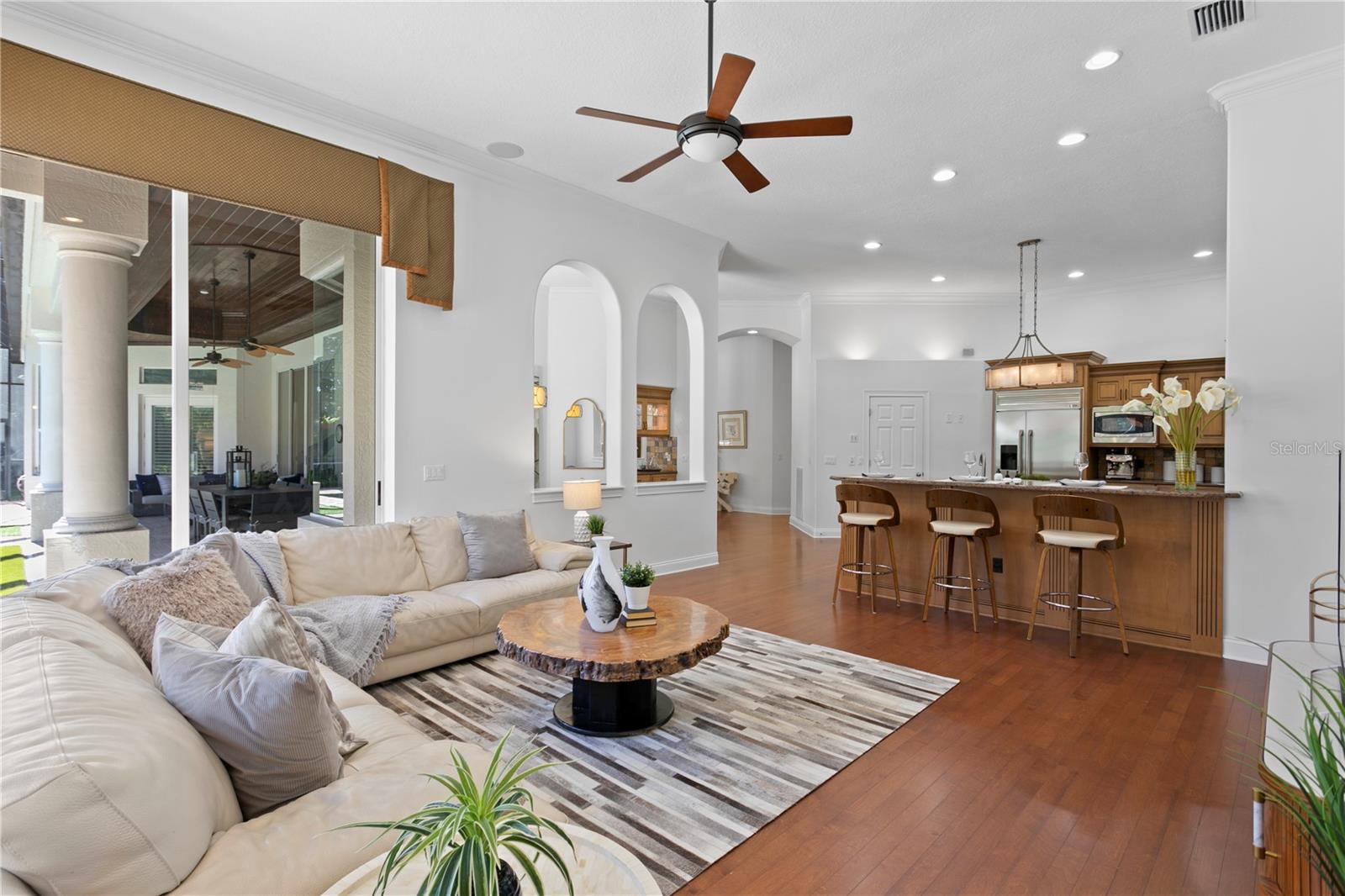 CHEVAL POLO & GOLF CL PHAS - Residential