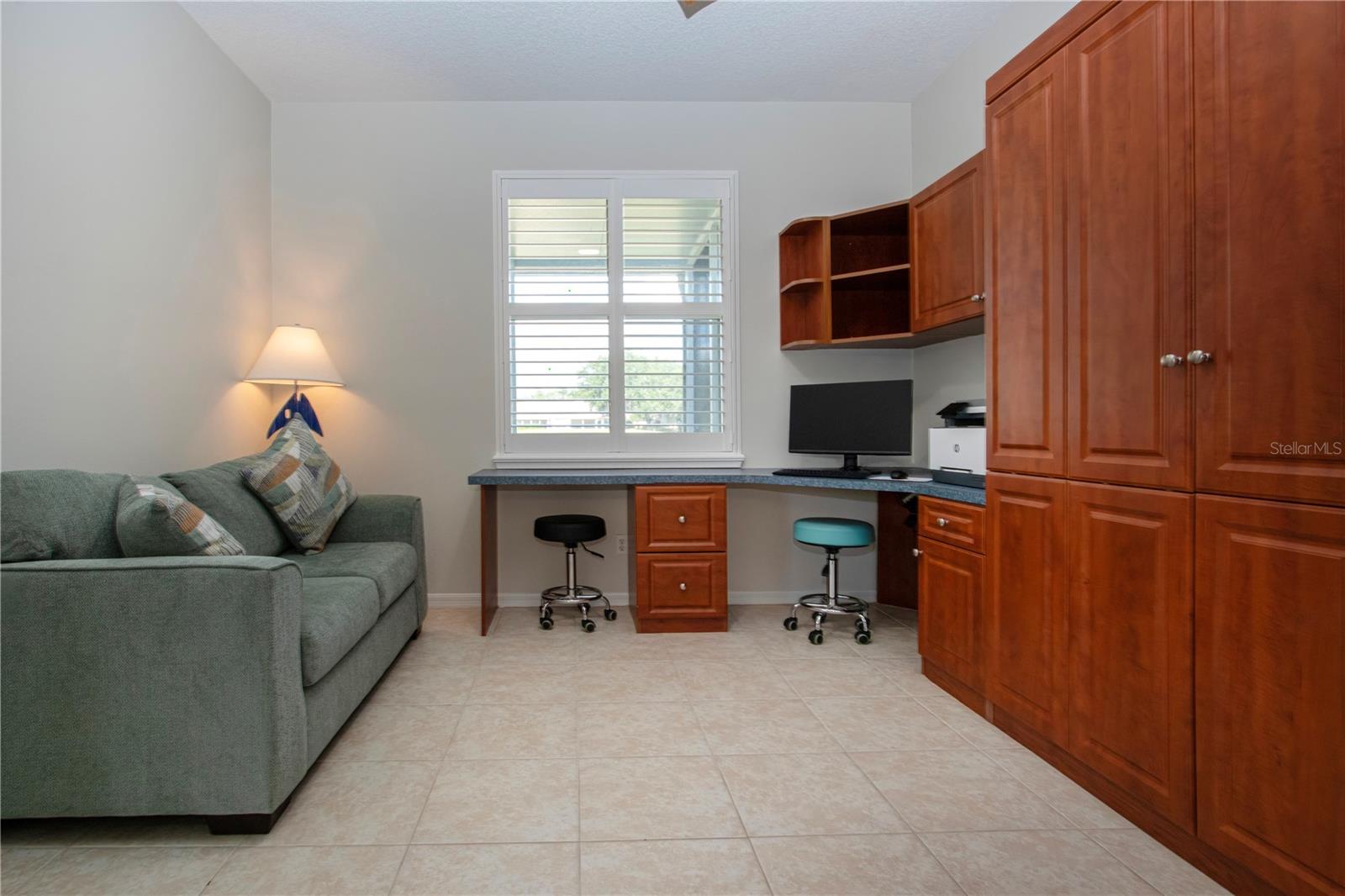 HUNTINGTON CONDO - Residential