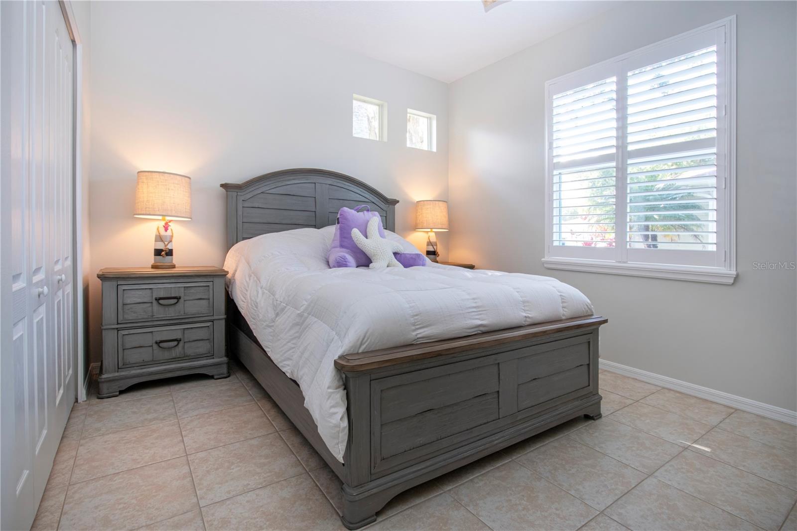 HUNTINGTON CONDO - Residential