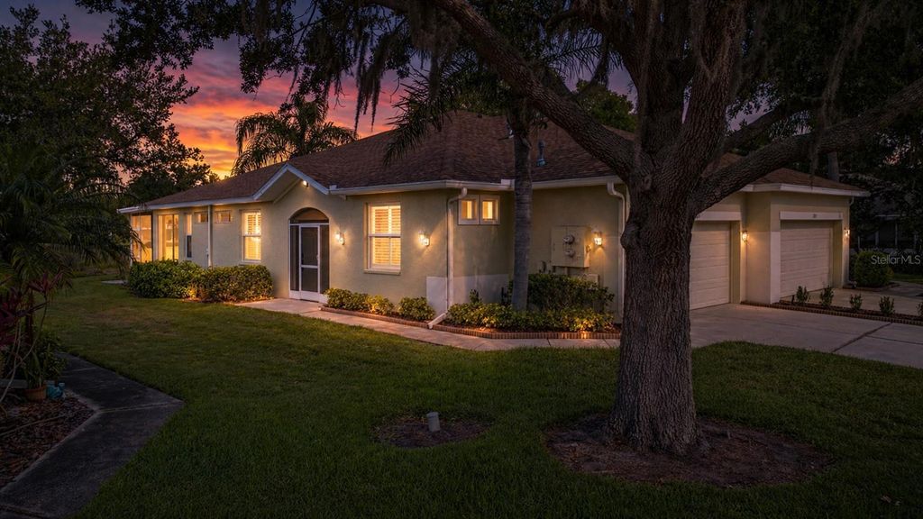 Photo of 1205 Huntington Greens Drive, Sun City Center, FL 33573 (MLS # TB8500871)