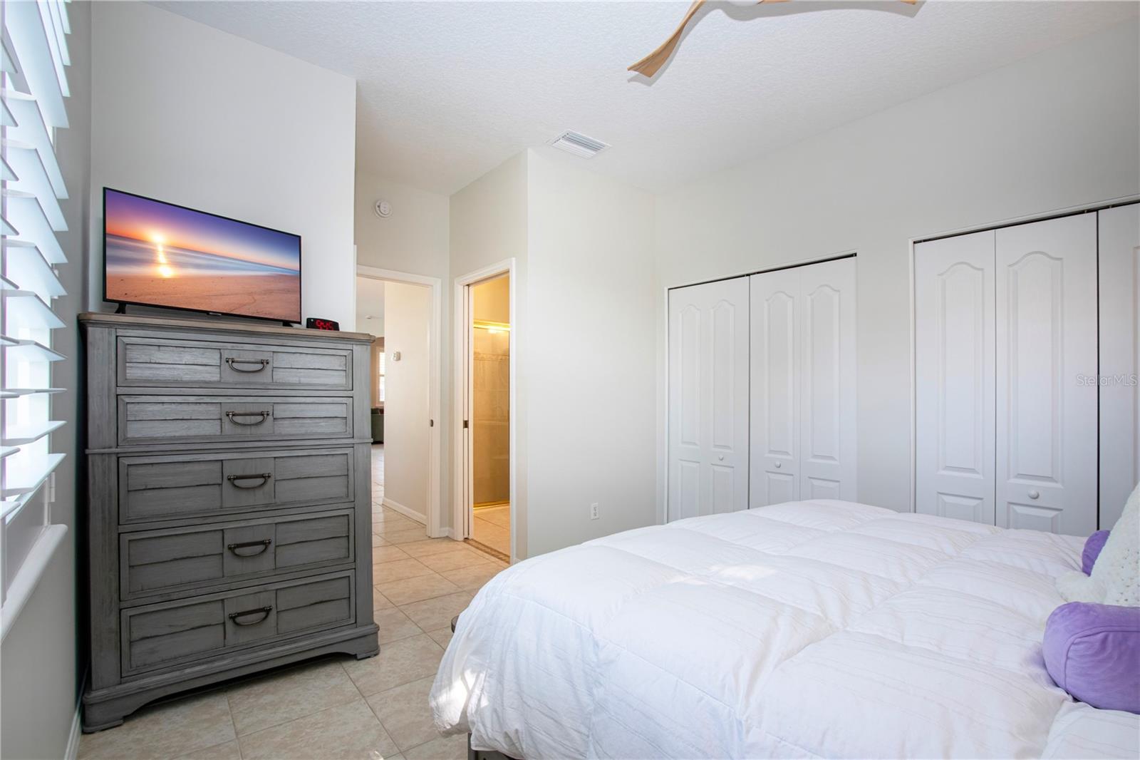 HUNTINGTON CONDO - Residential