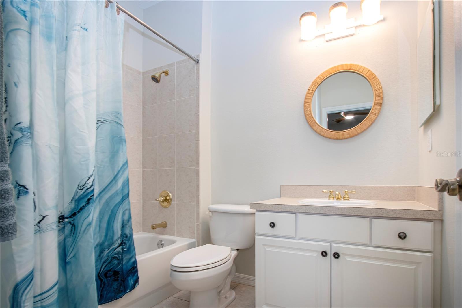 HUNTINGTON CONDO - Residential