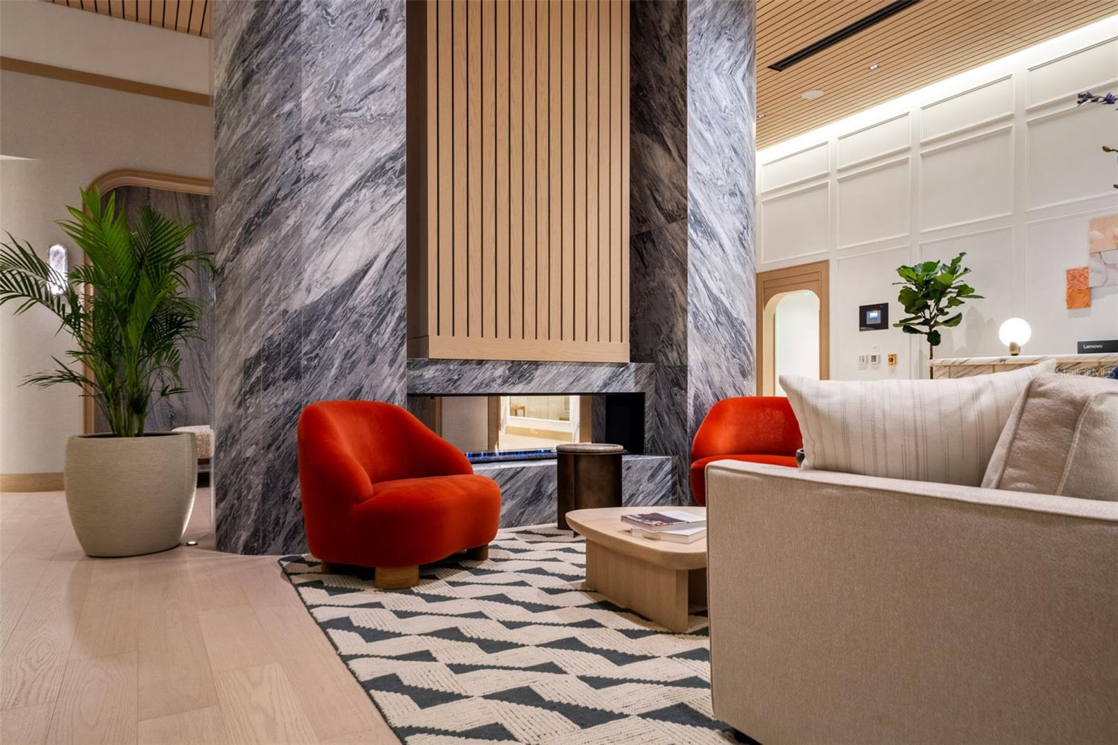 RITZ CARLTON RESIDENCES - Residential