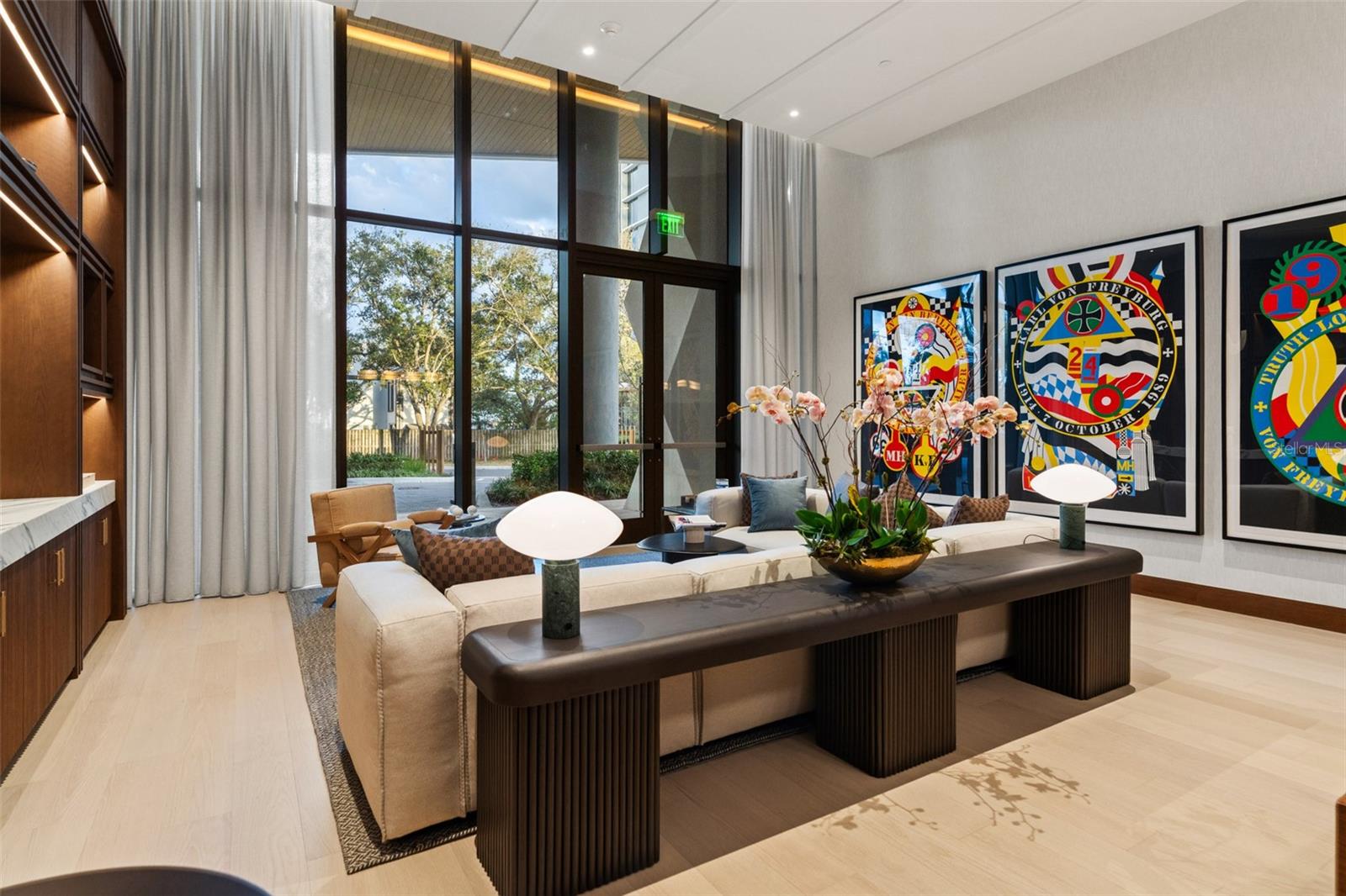 RITZ CARLTON RESIDENCES - Residential