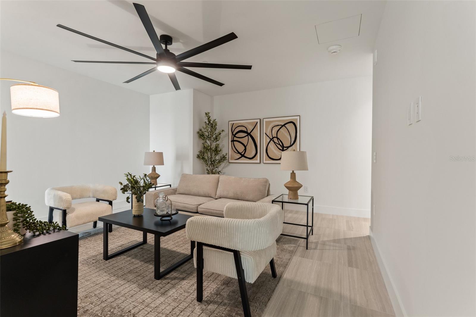 RITZ CARLTON RESIDENCES - Residential