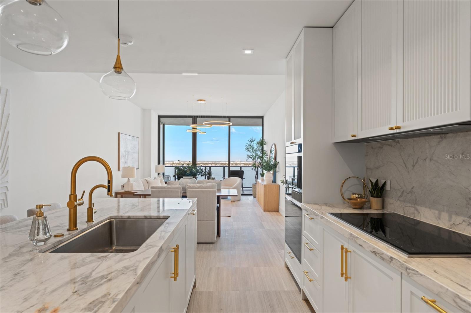 RITZ CARLTON RESIDENCES - Residential