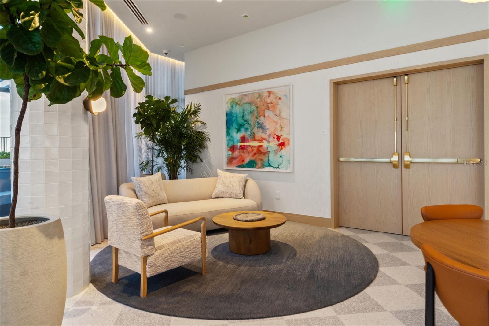 RITZ CARLTON RESIDENCES - Residential