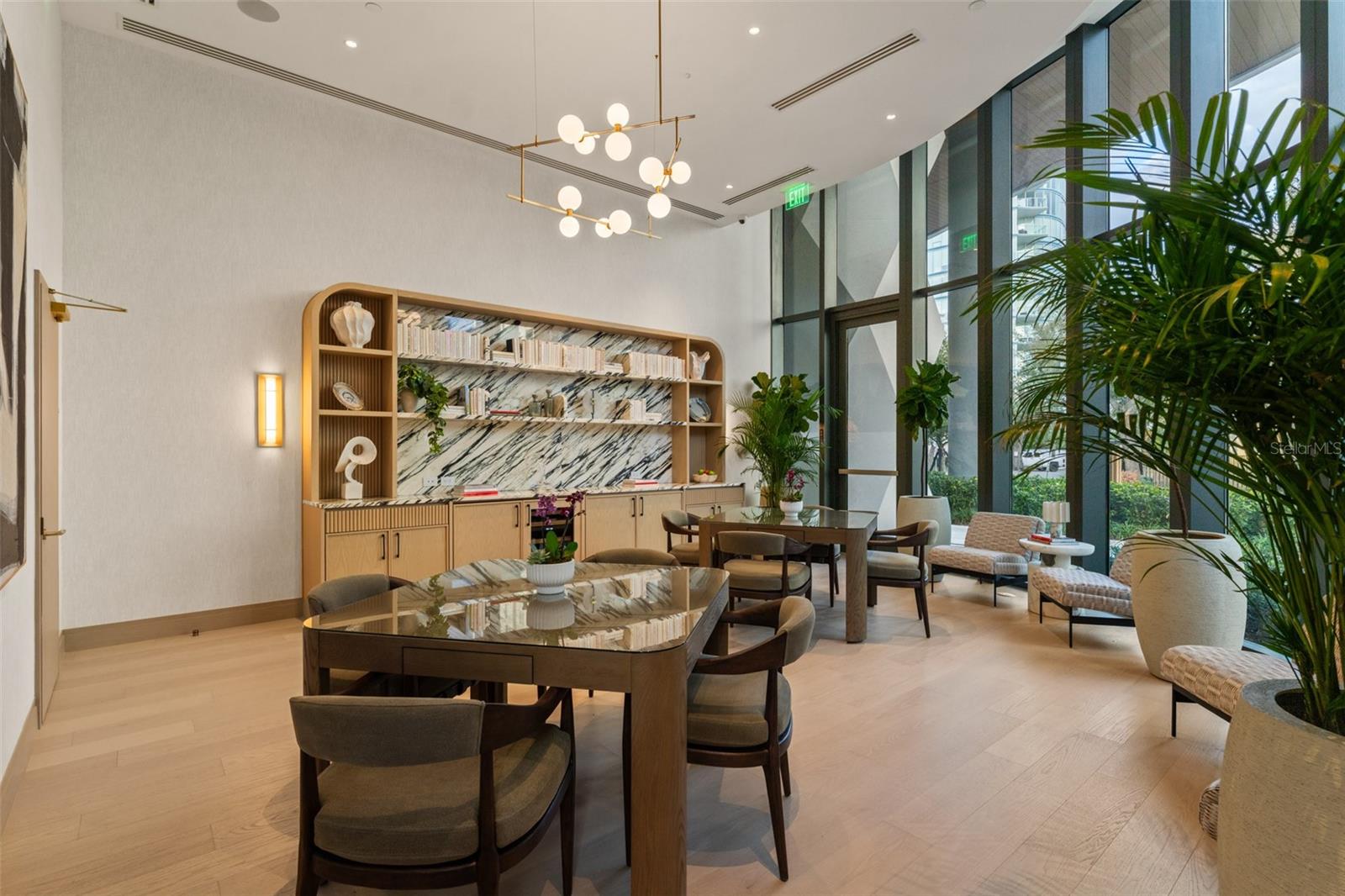 RITZ CARLTON RESIDENCES - Residential