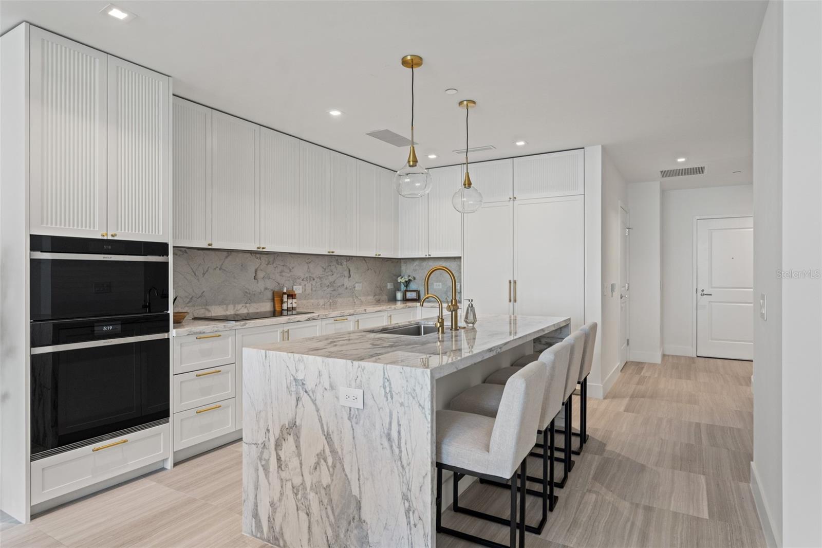 RITZ CARLTON RESIDENCES - Residential