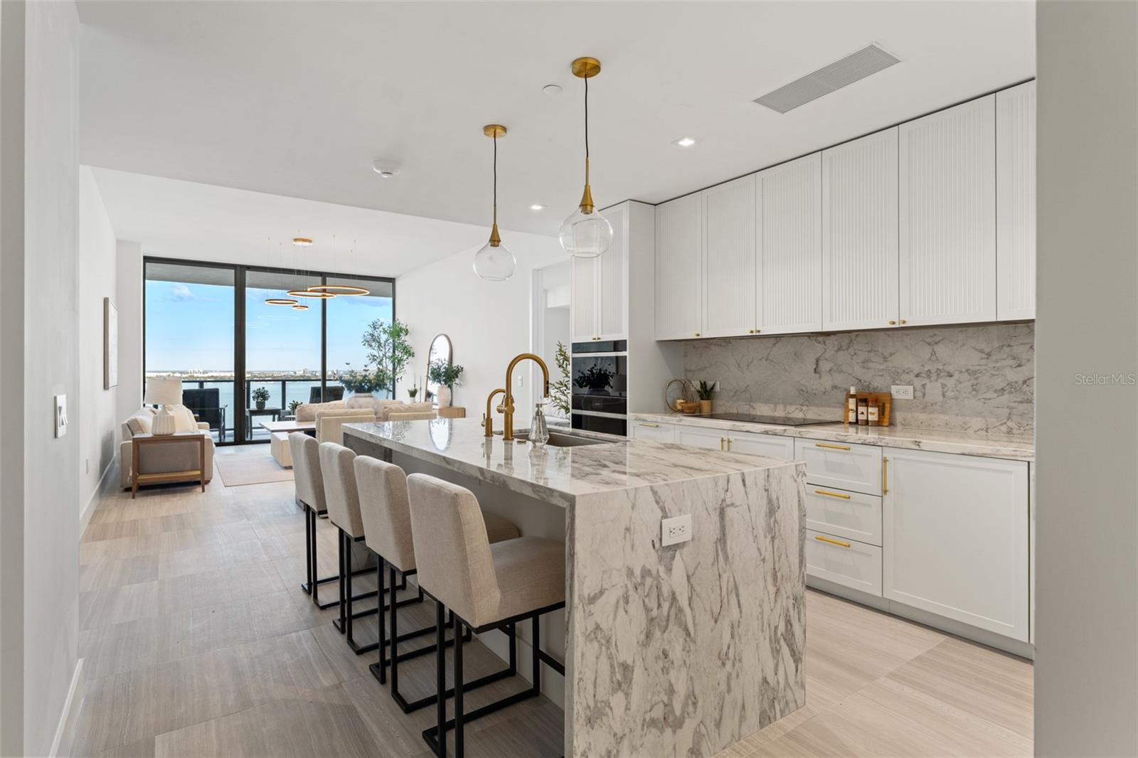 RITZ CARLTON RESIDENCES - Residential