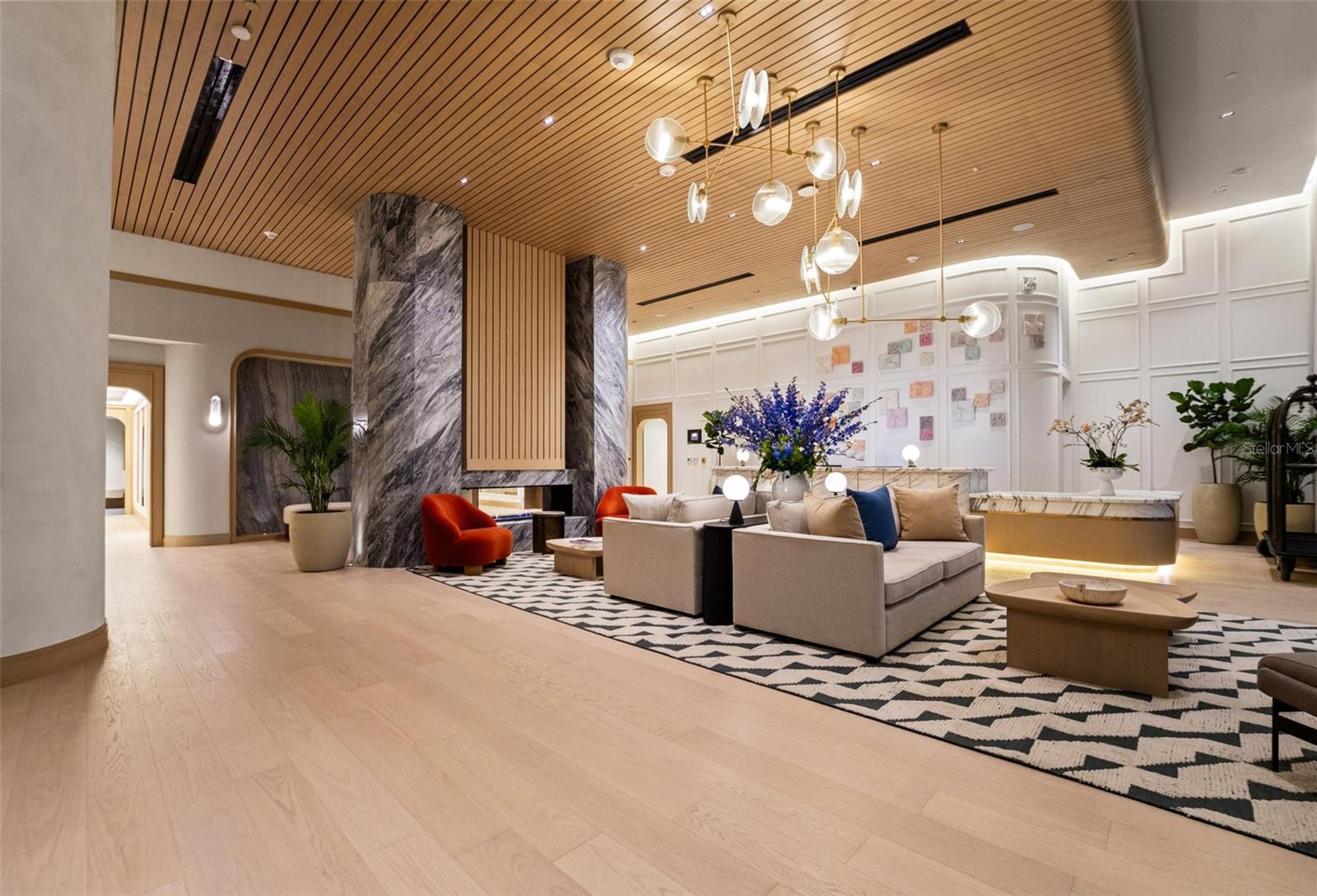 RITZ CARLTON RESIDENCES - Residential