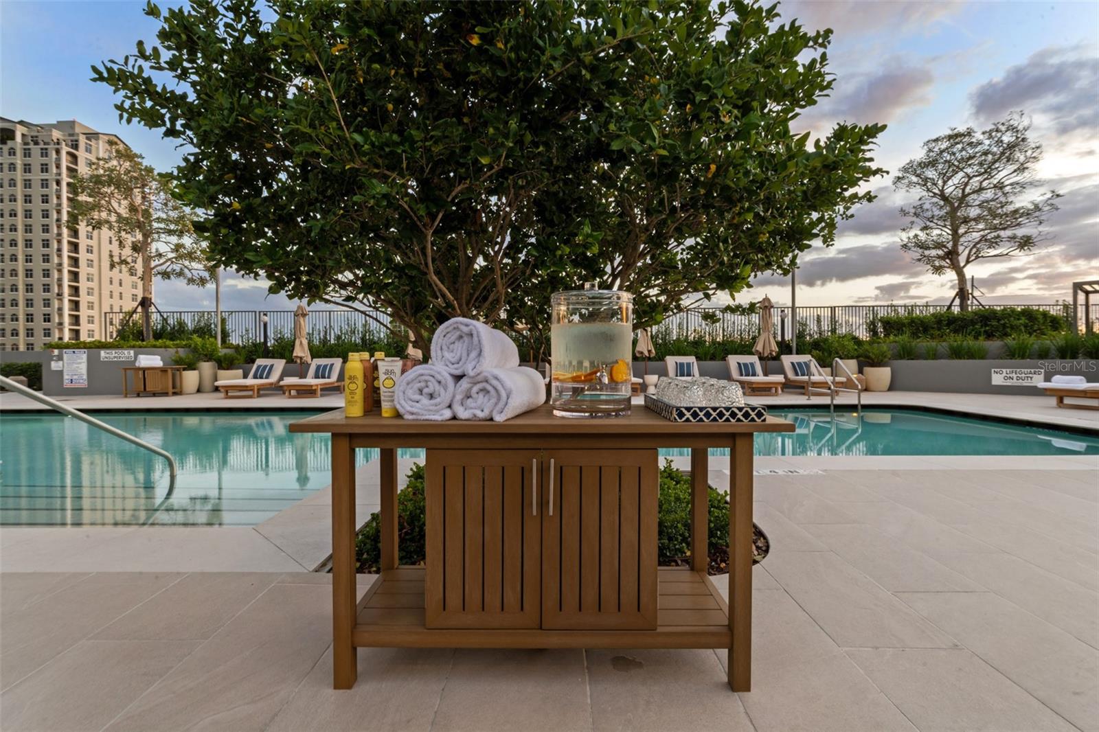 RITZ CARLTON RESIDENCES - Residential