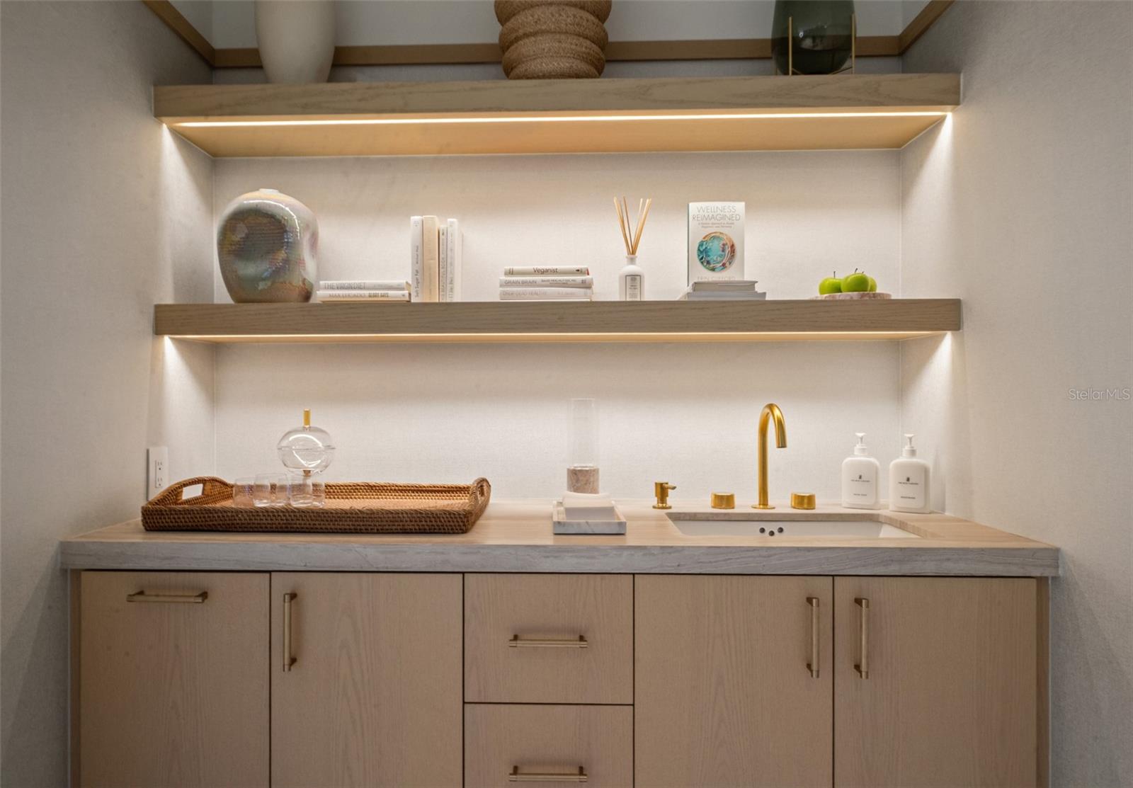 RITZ CARLTON RESIDENCES - Residential