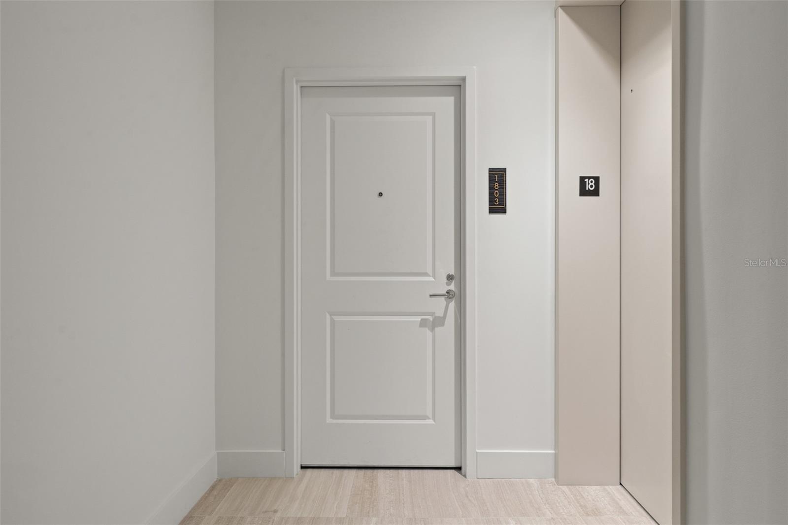 RITZ CARLTON RESIDENCES - Residential