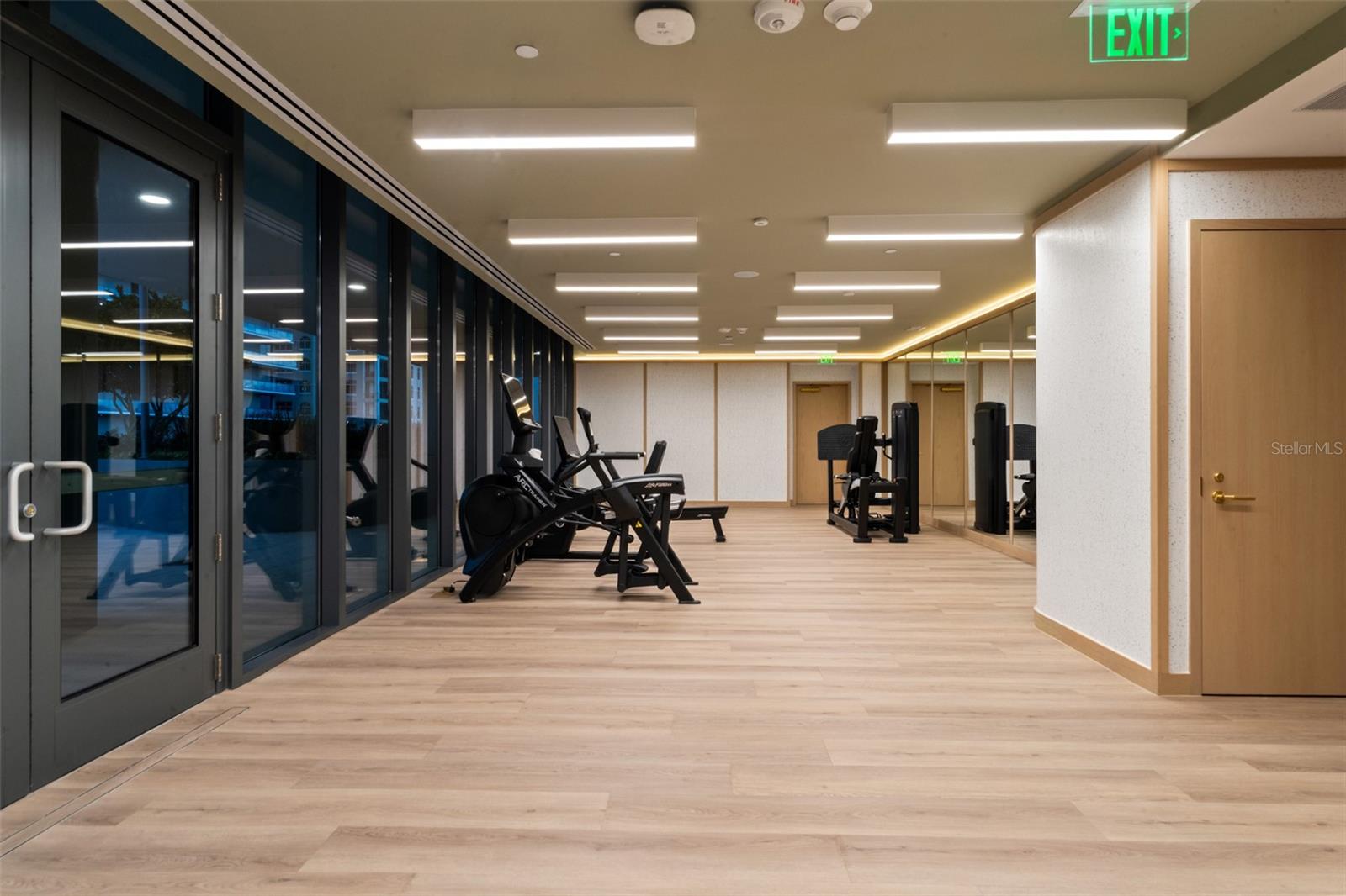 RITZ CARLTON RESIDENCES - Residential