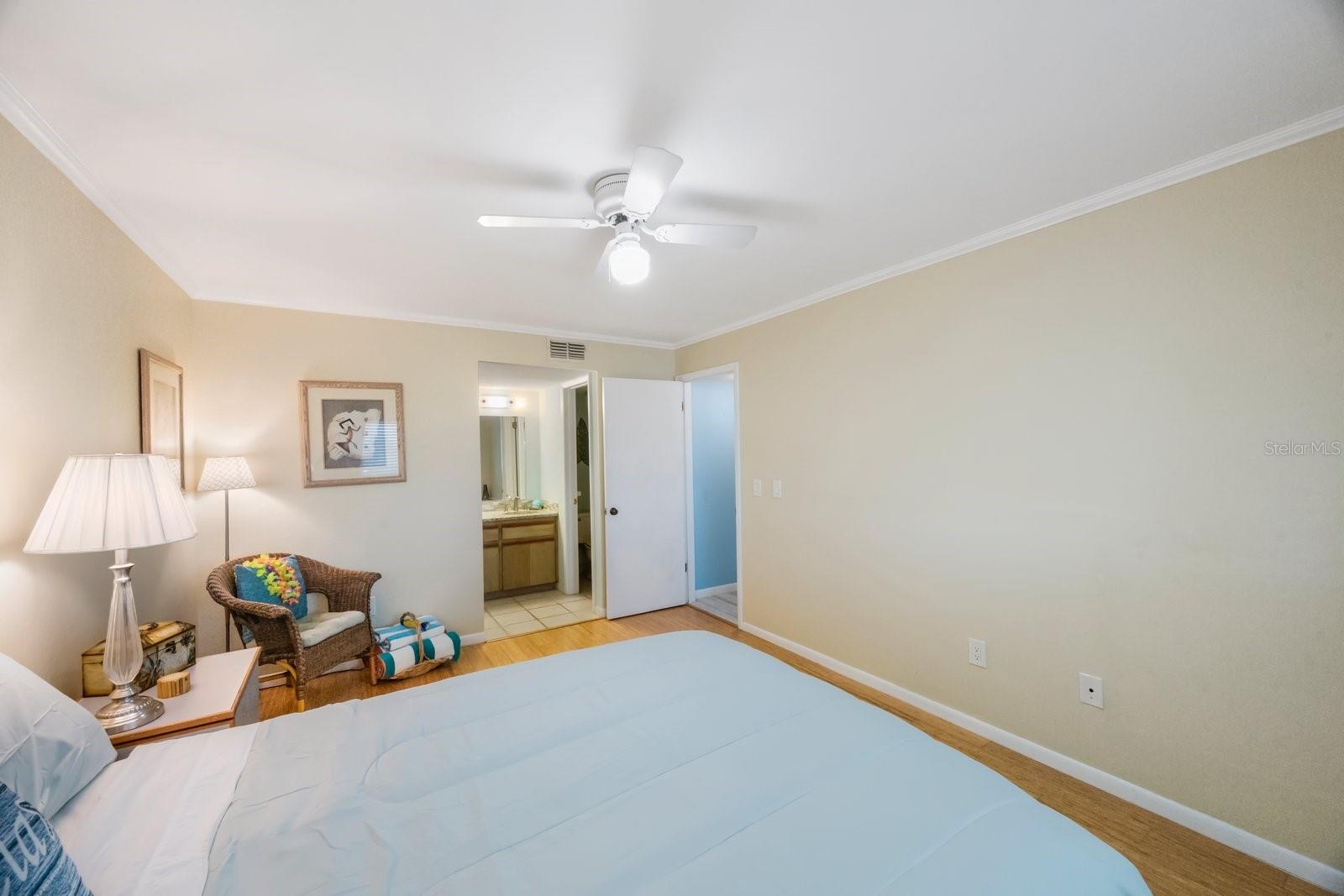 OLD ISLAND INN CONDO - Residential